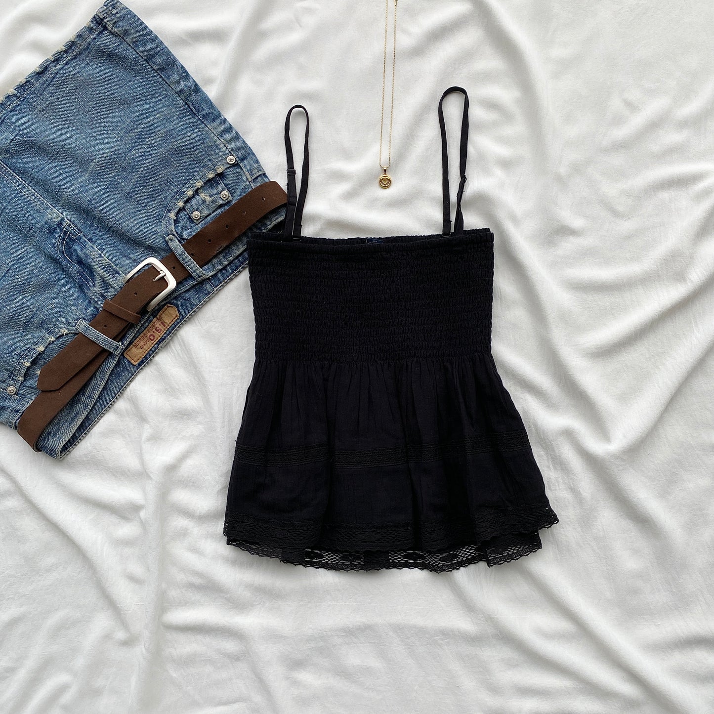 BLACK BABYDOLL TOP FROM AMERICAN EAGLE (Bust : 30-34, Upper Waist : 24-28)