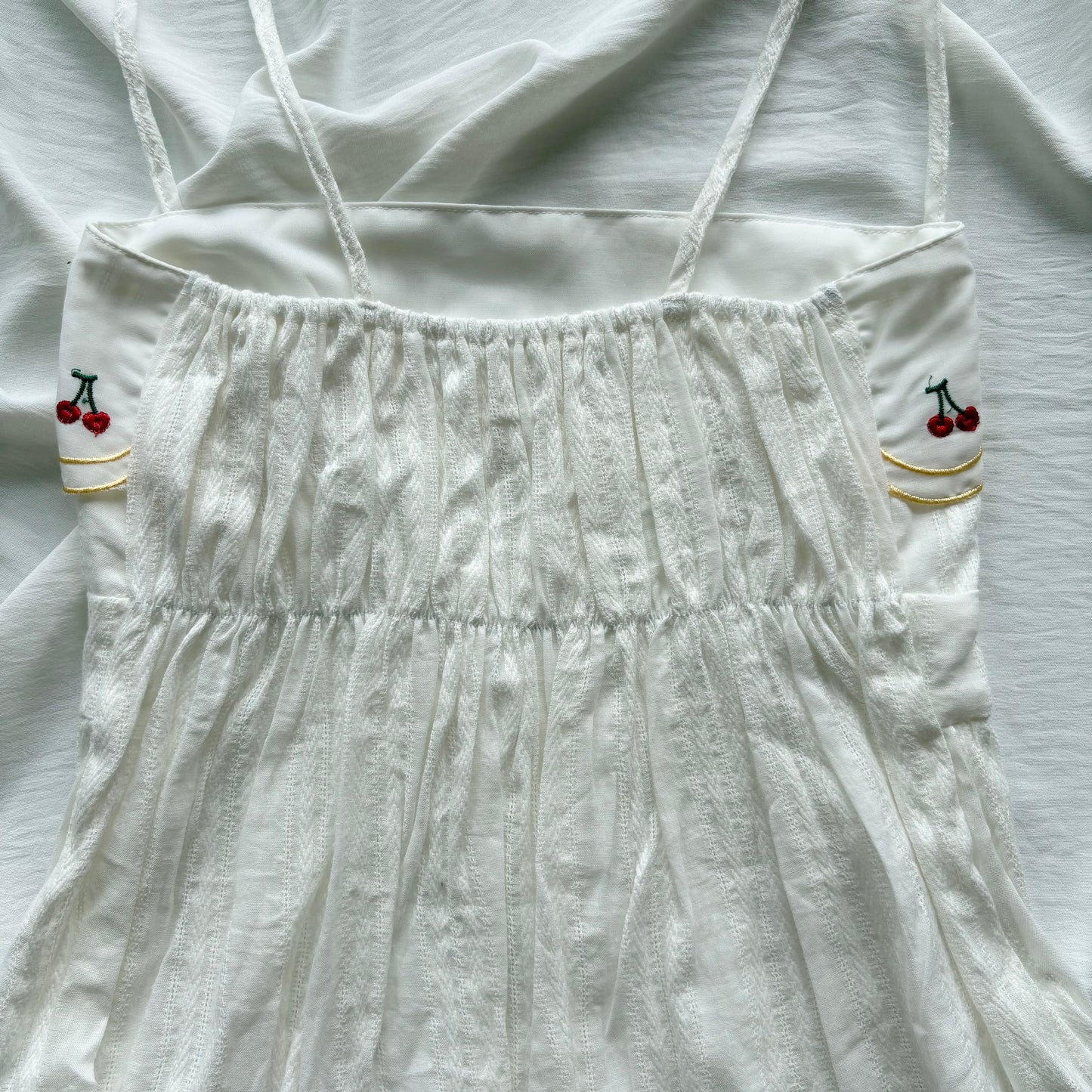 WHITE EMBROIDERED TOP (Bust : 30-34, Upper Waist : 24-28)