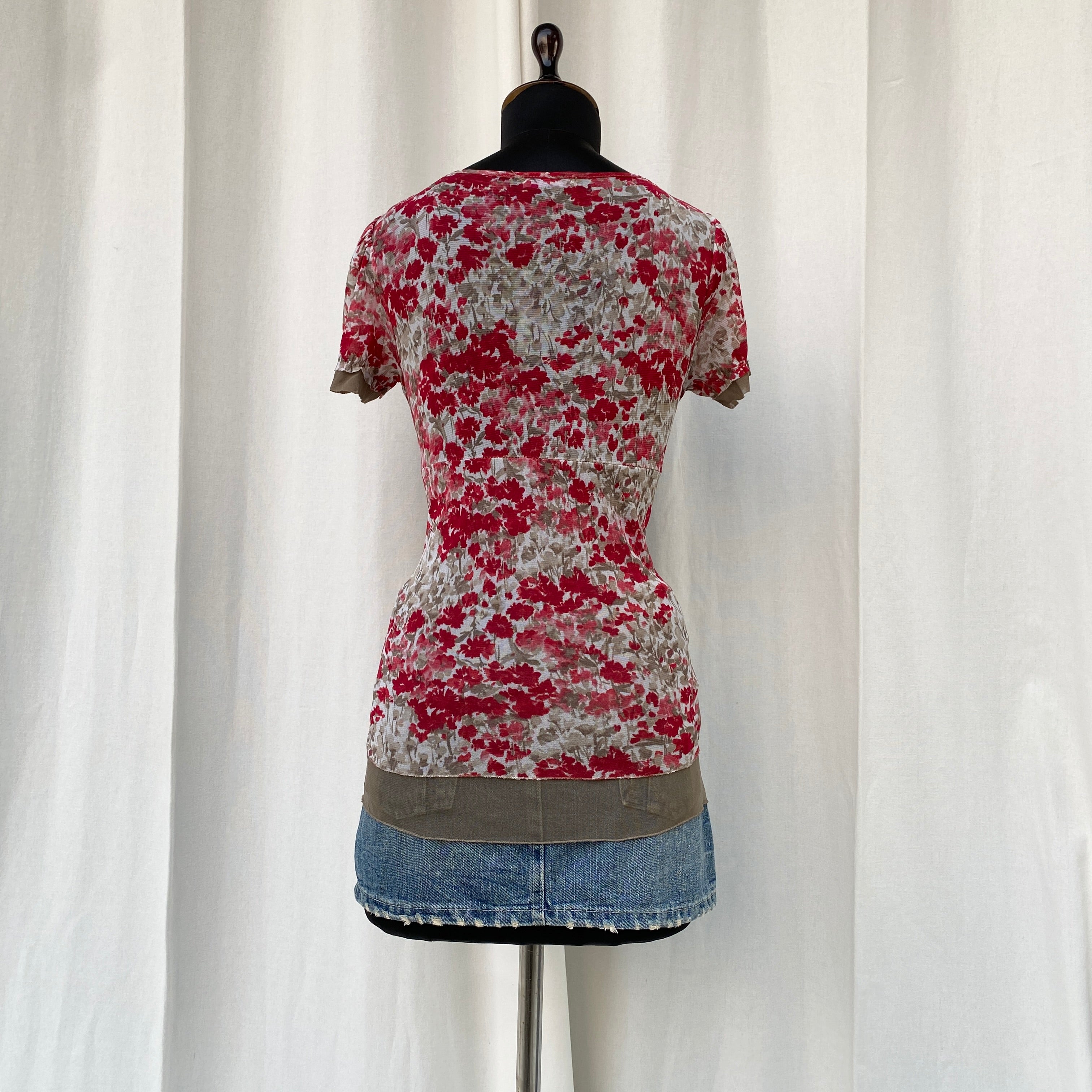 Y2K FLORAL TOP (Bust : 30-34, Upper Waist : 23-28)