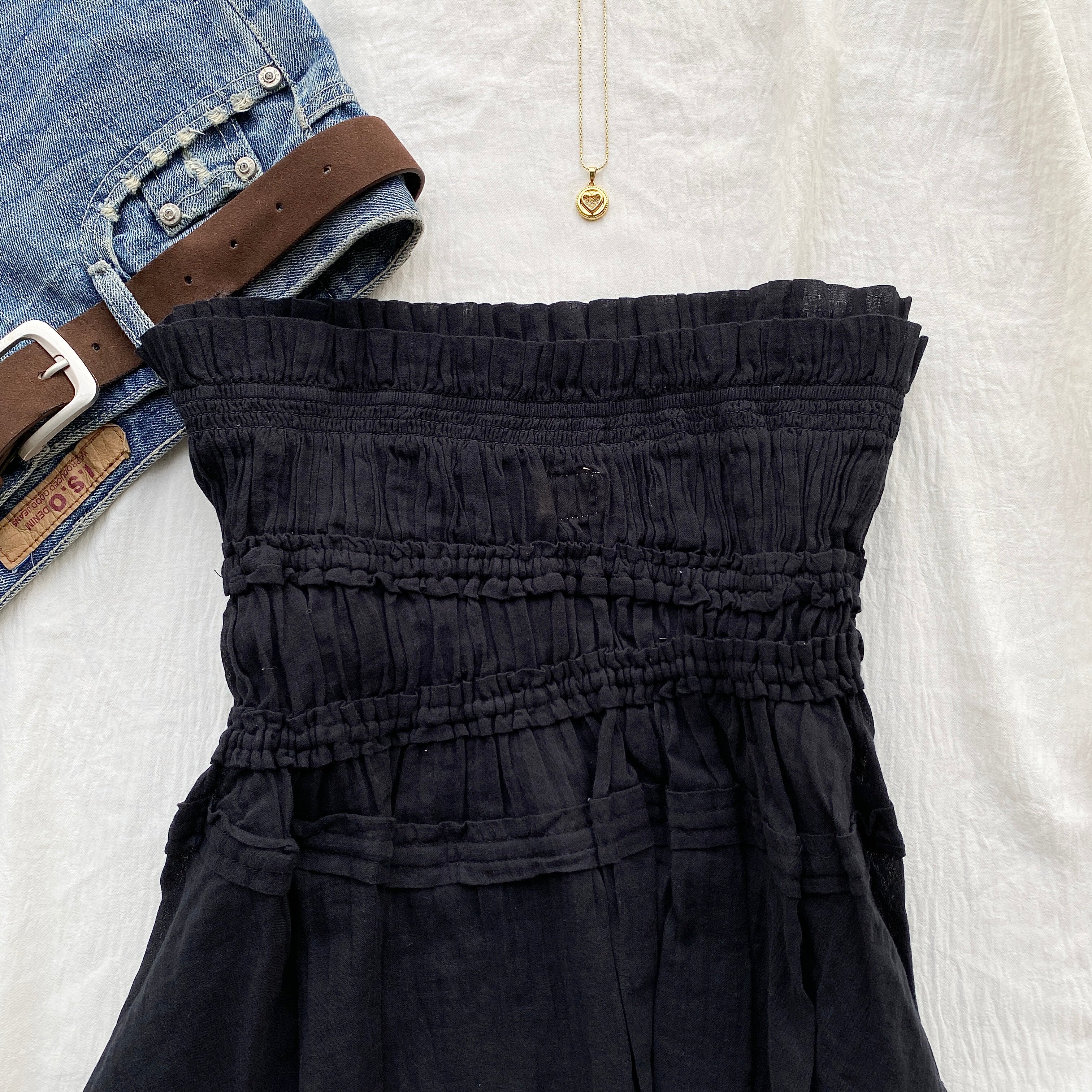 BLACK TUBE TOP FROM FREE PEOPLE (Bust : 30-34, Upper Waist : 27-33)