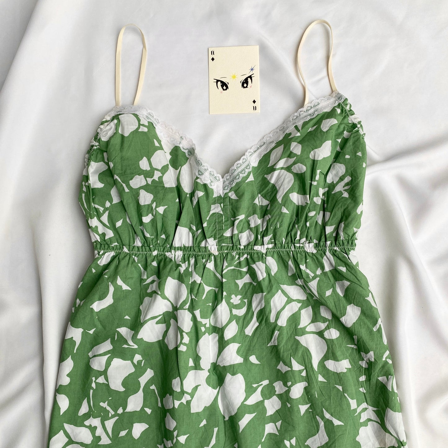 GREEN TOP FROM AMERICAN EAGLE (Bust : 36-40, Upper Waist : 30-40)