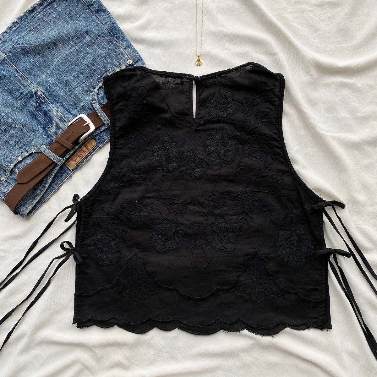 BLACK TOP (Bust : 36-38, Upper Waist : 30-34)