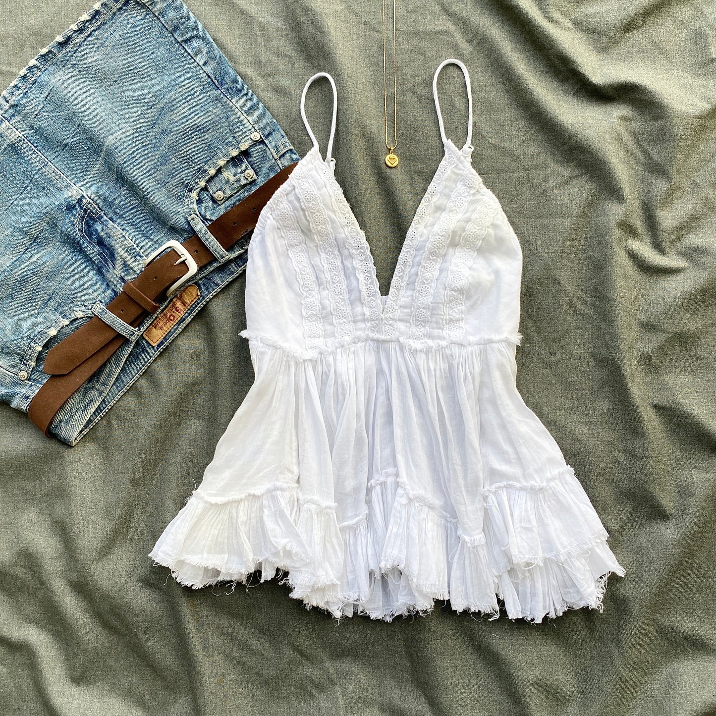 WHITE BABYDOLL TOP (Bust : 34-36, Upper Waist : 28-34)
