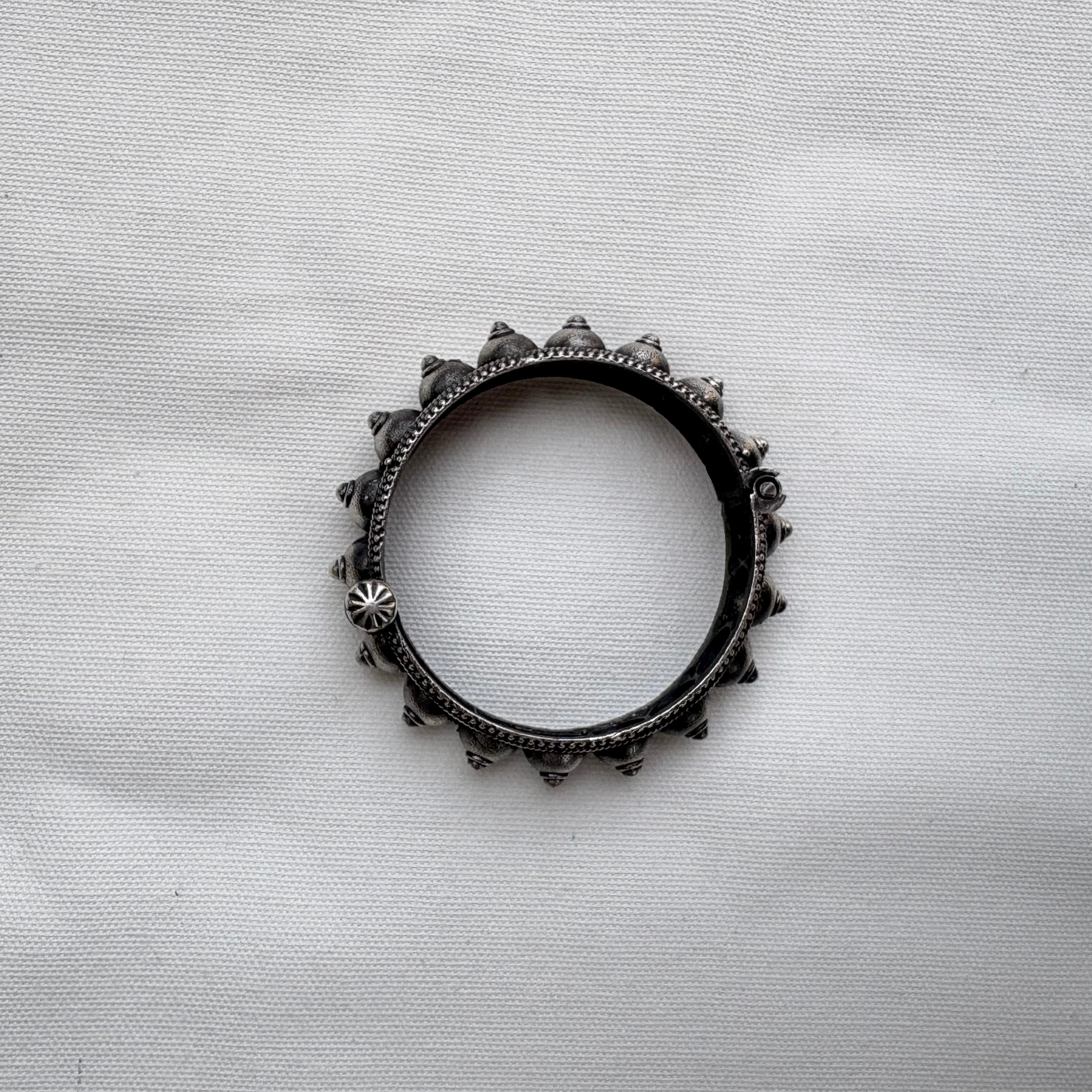 OXIDISED SILVER BRACLET