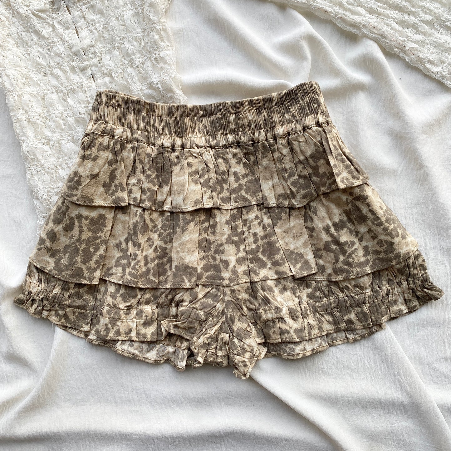 ANIMAL PRINT TIERED SKIRT (Waist : 28-30)