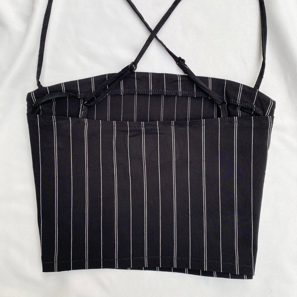 BLACK PINSTRIPE TOP  FROM HM (Bust : 30-34, Upper Waist : 28-32)
