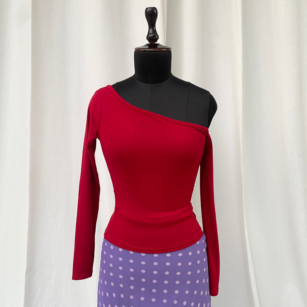 RED OFF SHOULDER TOP (Bust : 30-34, Upper Waist : 22-28)