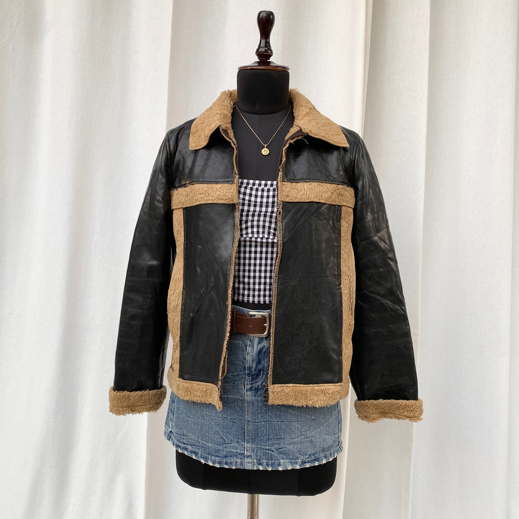 BLACK LEATHER JACKET (M/L)