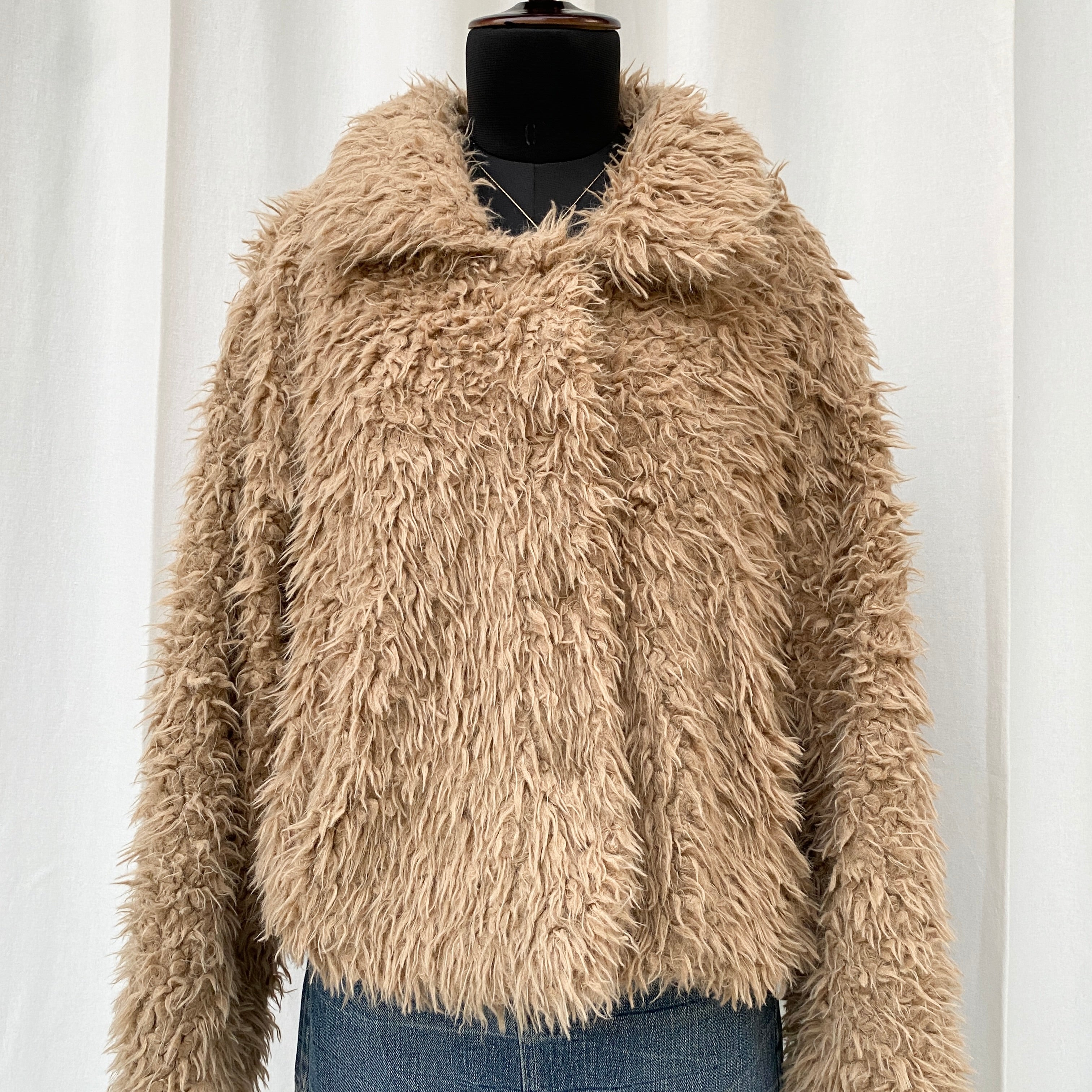FAUX FURR COAT (S/M)