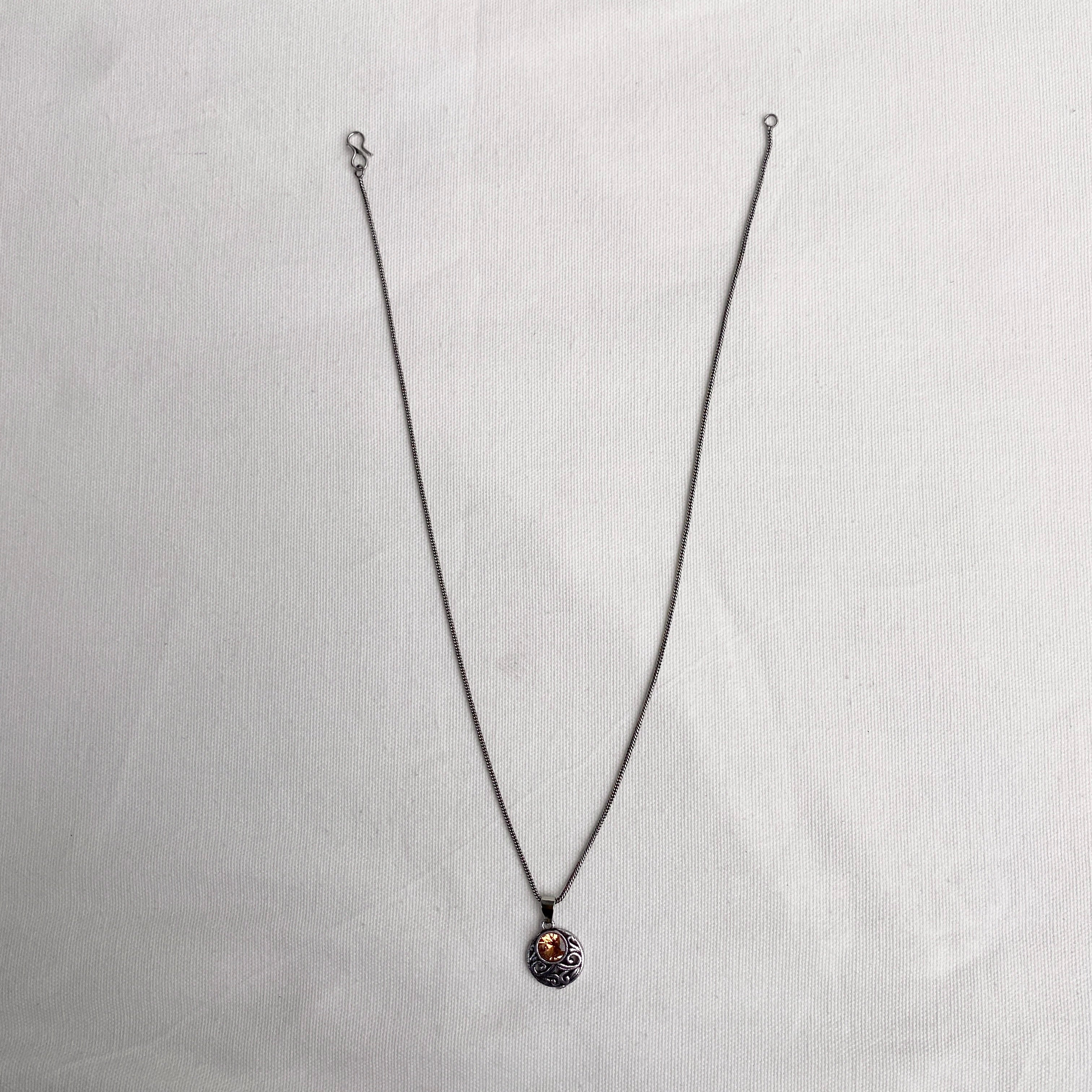 EARRINGS AND NECKLACE SET