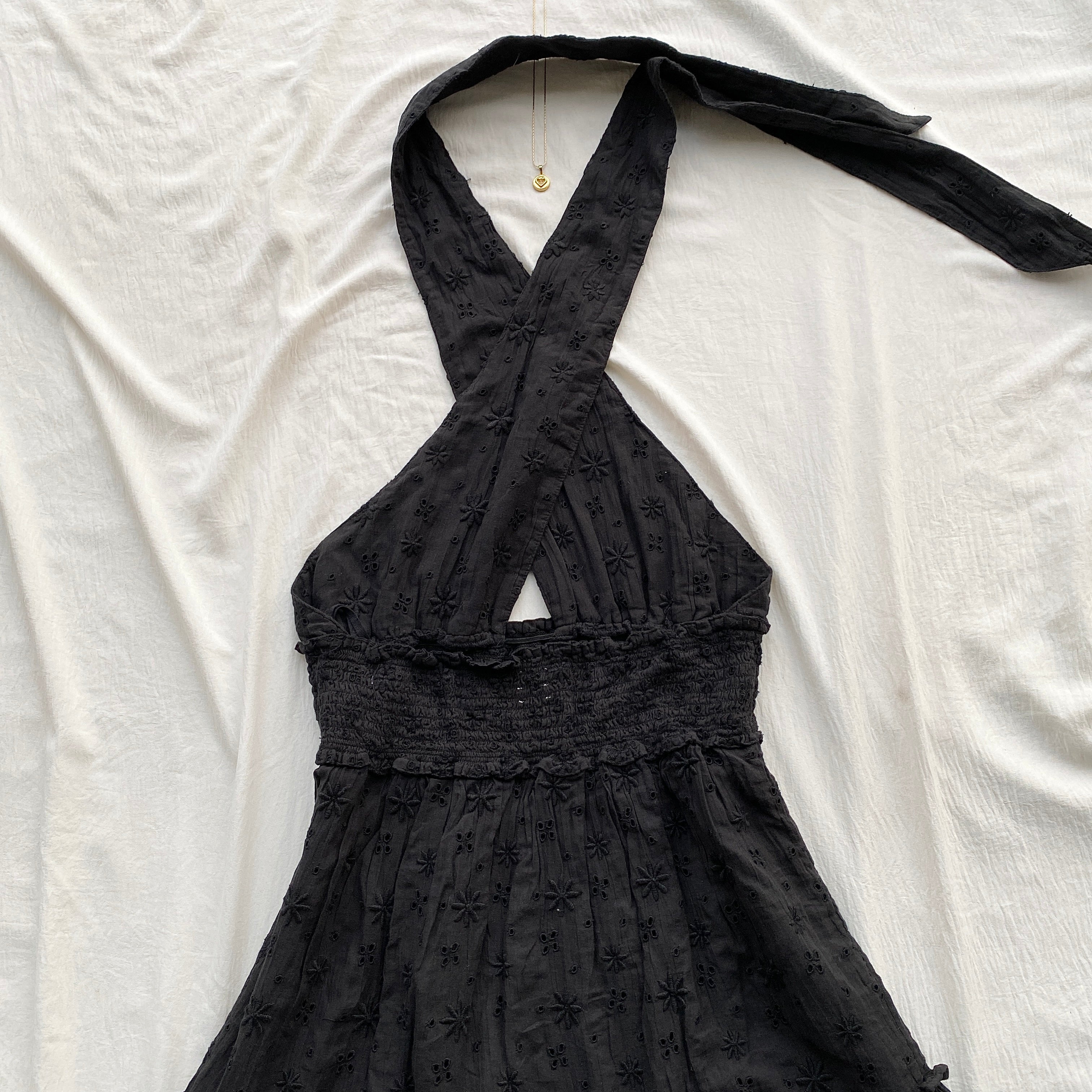 BLACK EYELET HALTER DRESS (Bust : 34-36, Upper Waist : 28-34)
