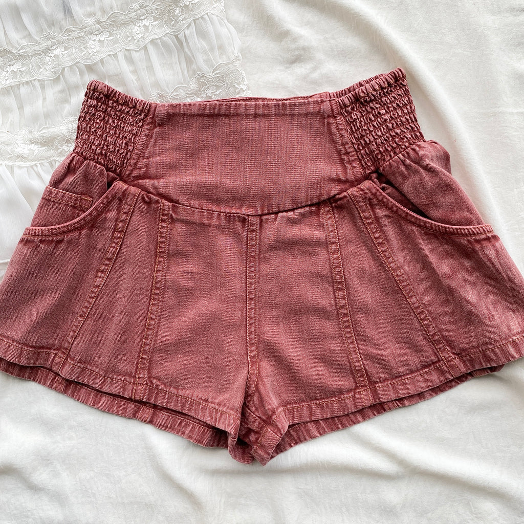 DENIM SHORTS FROM FREE PEOPLE (XS)