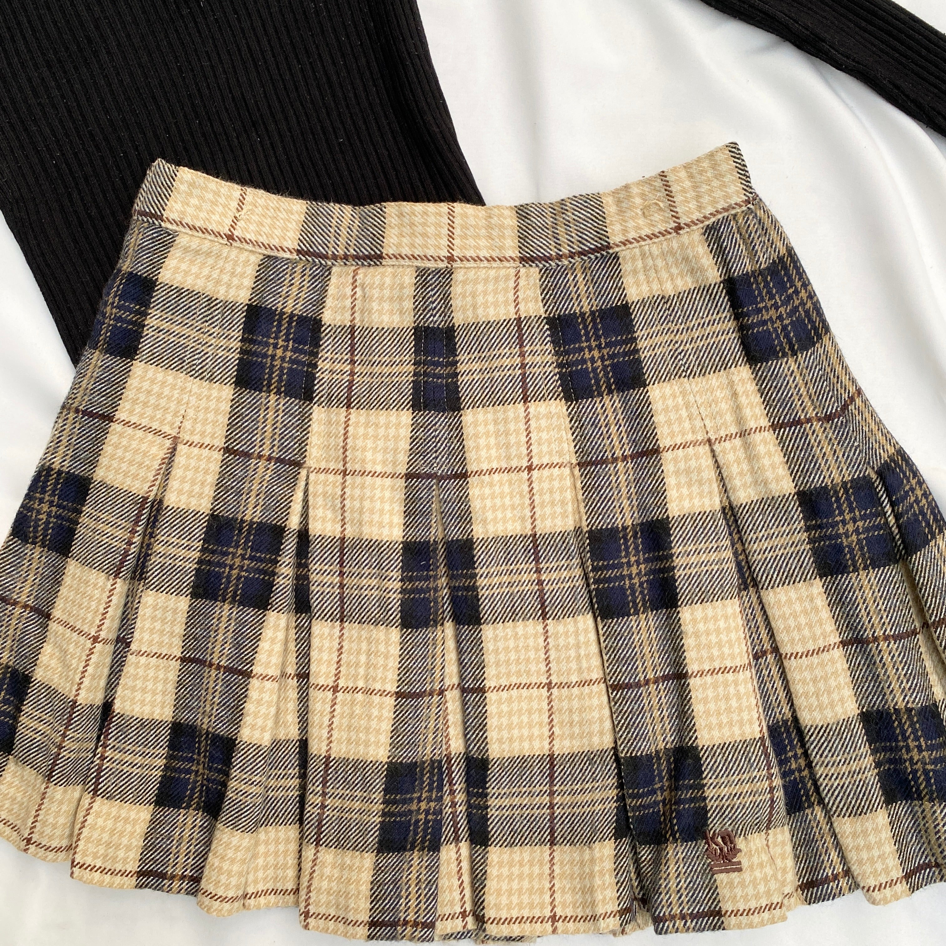 PLAID SKIRT (Waist : 24-26)