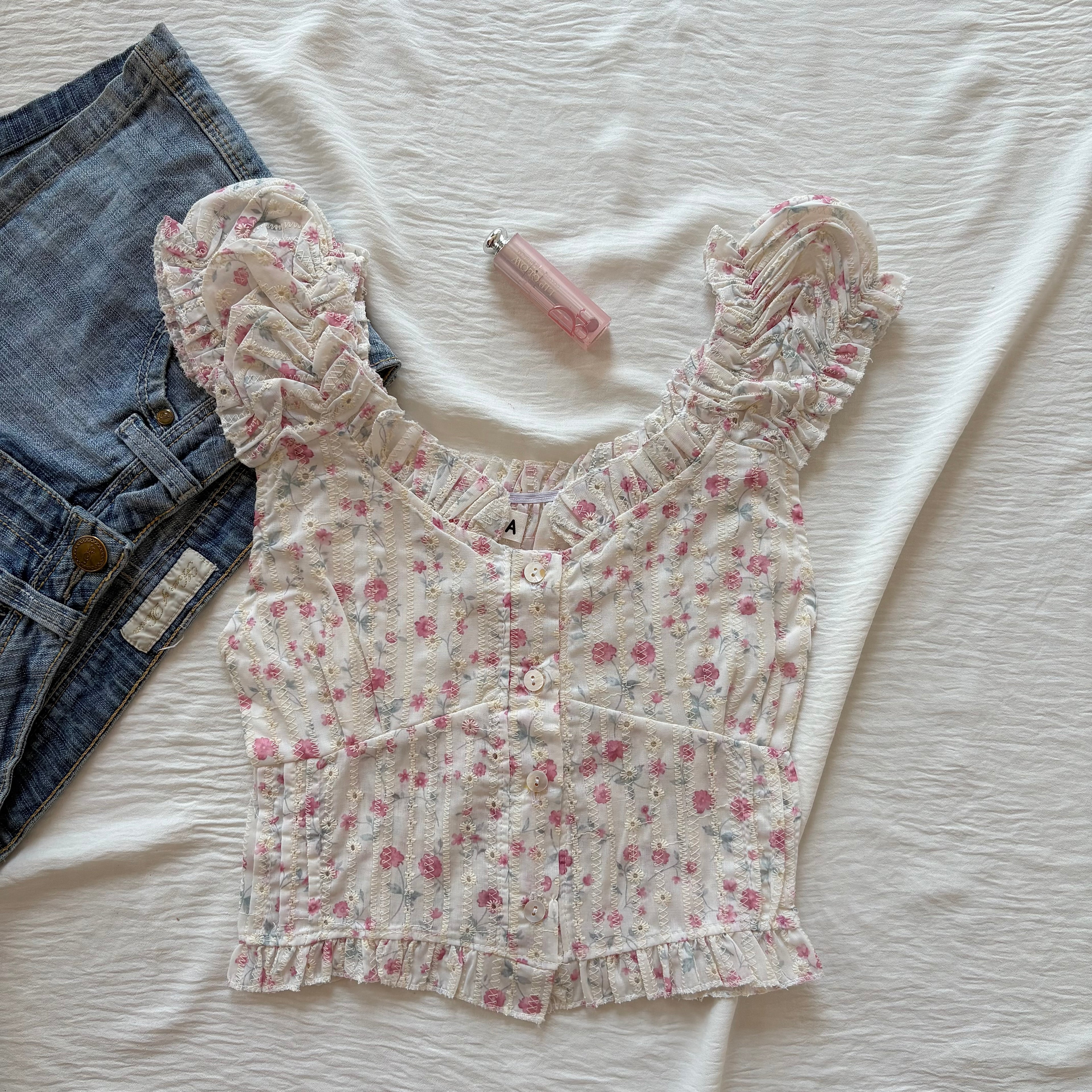 FLORAL TOP IN WHITE (Bust : 28-32, Upper Waist : 24-28)