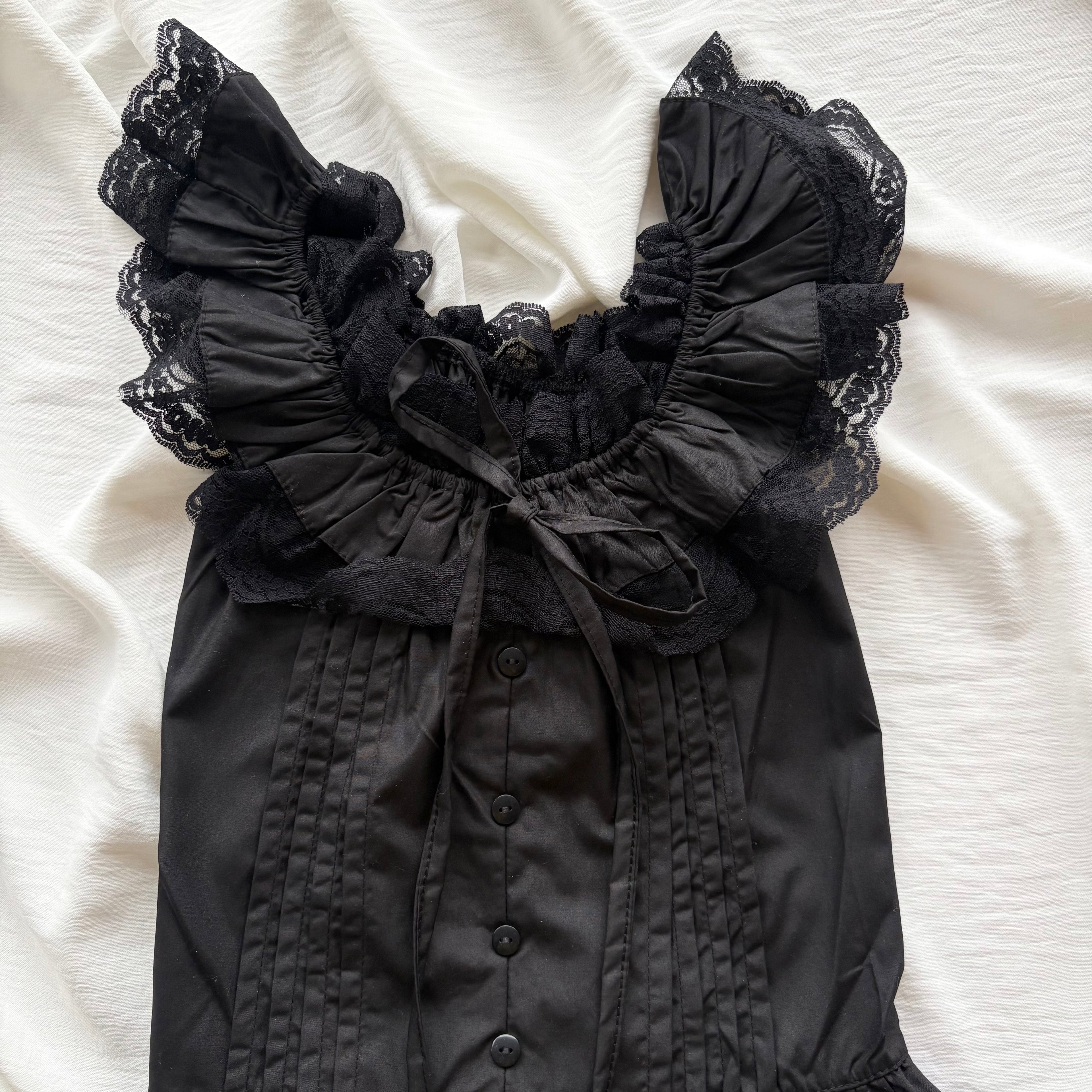 BLACK COTTAGECORE TOP (Bust : 30-34, Upper Waist : 24-28)