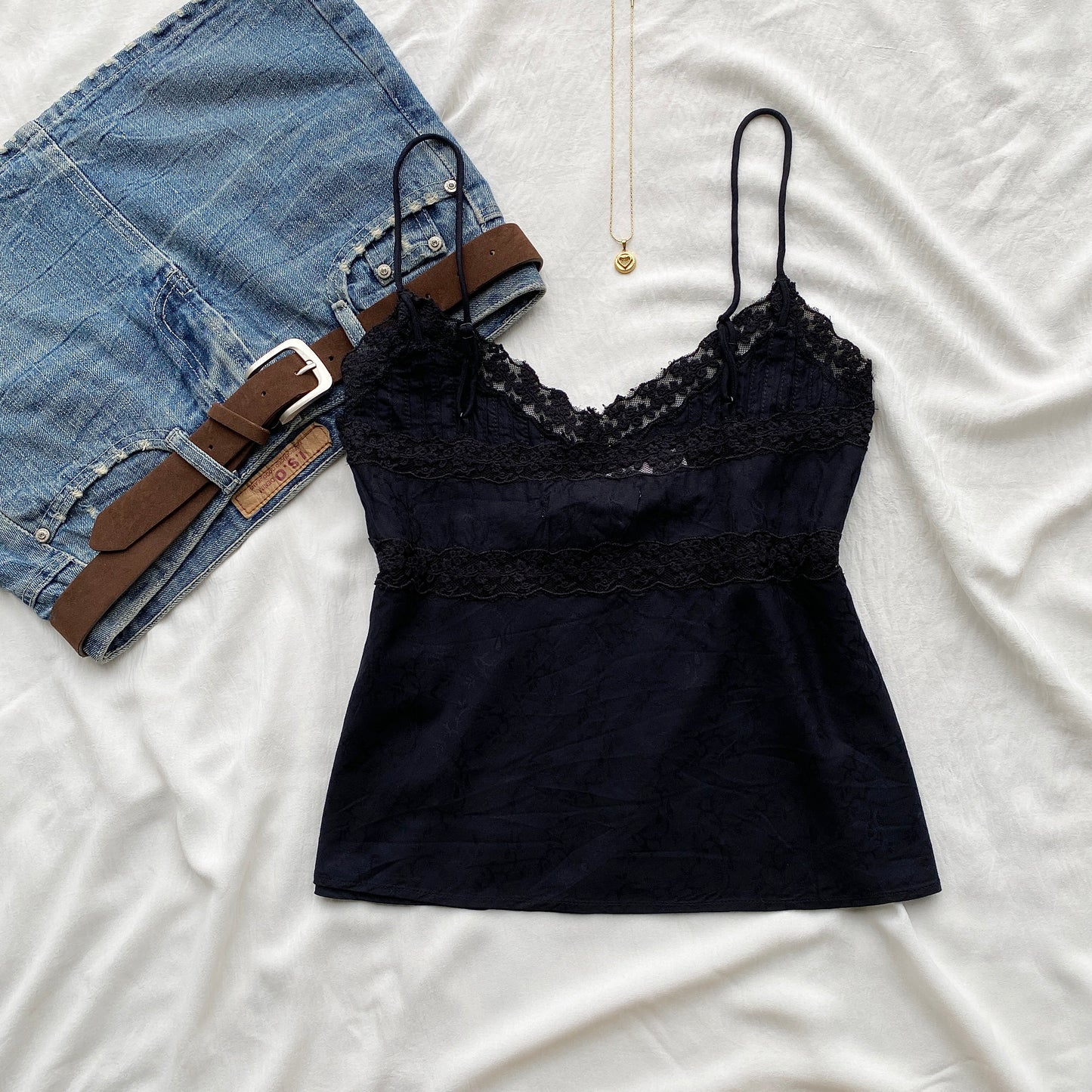 BLACK CAMI TOP FROM URBAN OUTFITTERS (Bust : 32-34, Upper Waist : 26-32)