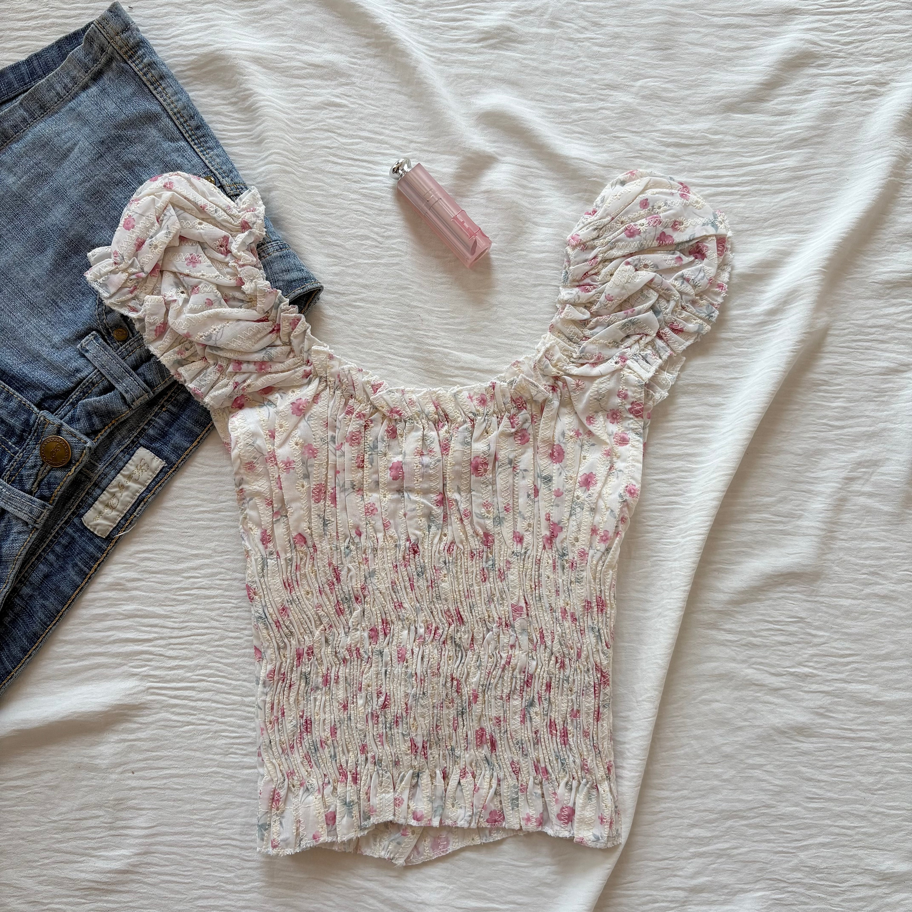 FLORAL TOP IN WHITE (Bust : 28-32, Upper Waist : 24-28)