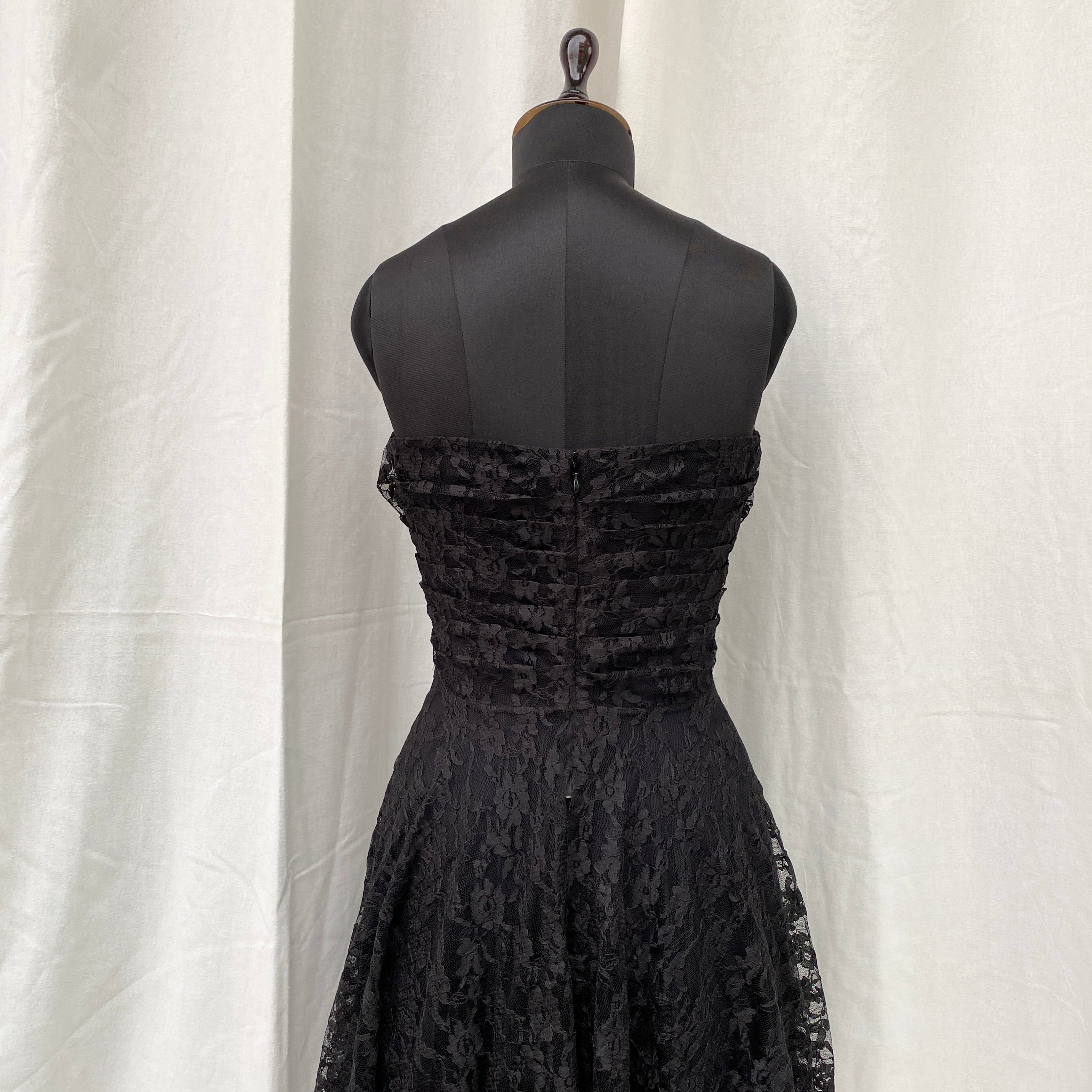 BLACK LACE DRESS (Bust : 30-34, Upper Waist : 28-32)