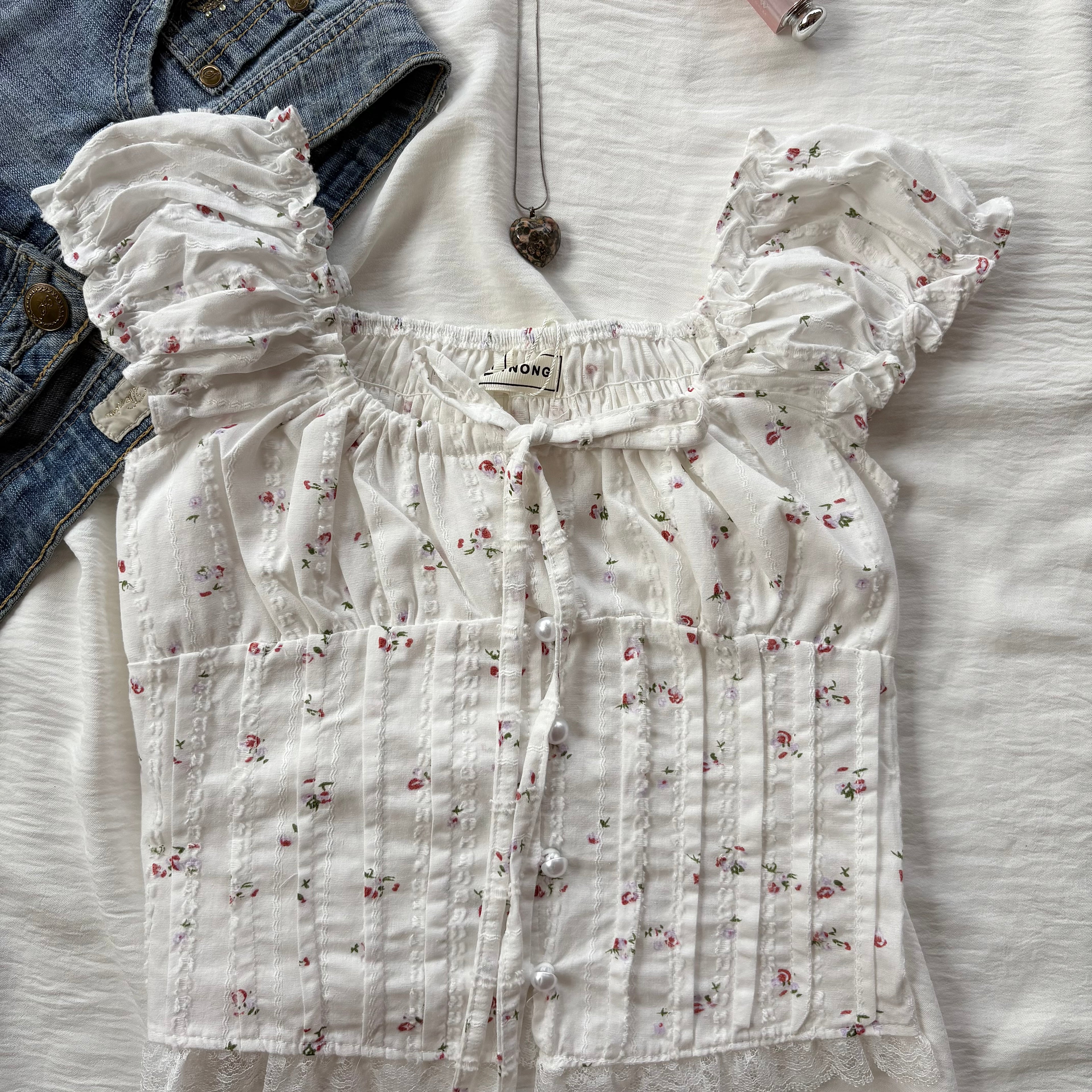 WHITE FLORAL TOP (Bust : 28-34, Upper Waist : 24-28)