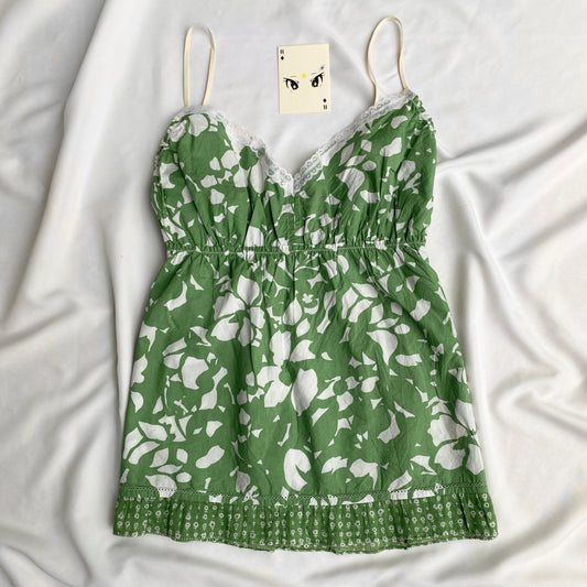 GREEN TOP FROM AMERICAN EAGLE (Bust : 36-40, Upper Waist : 30-40)