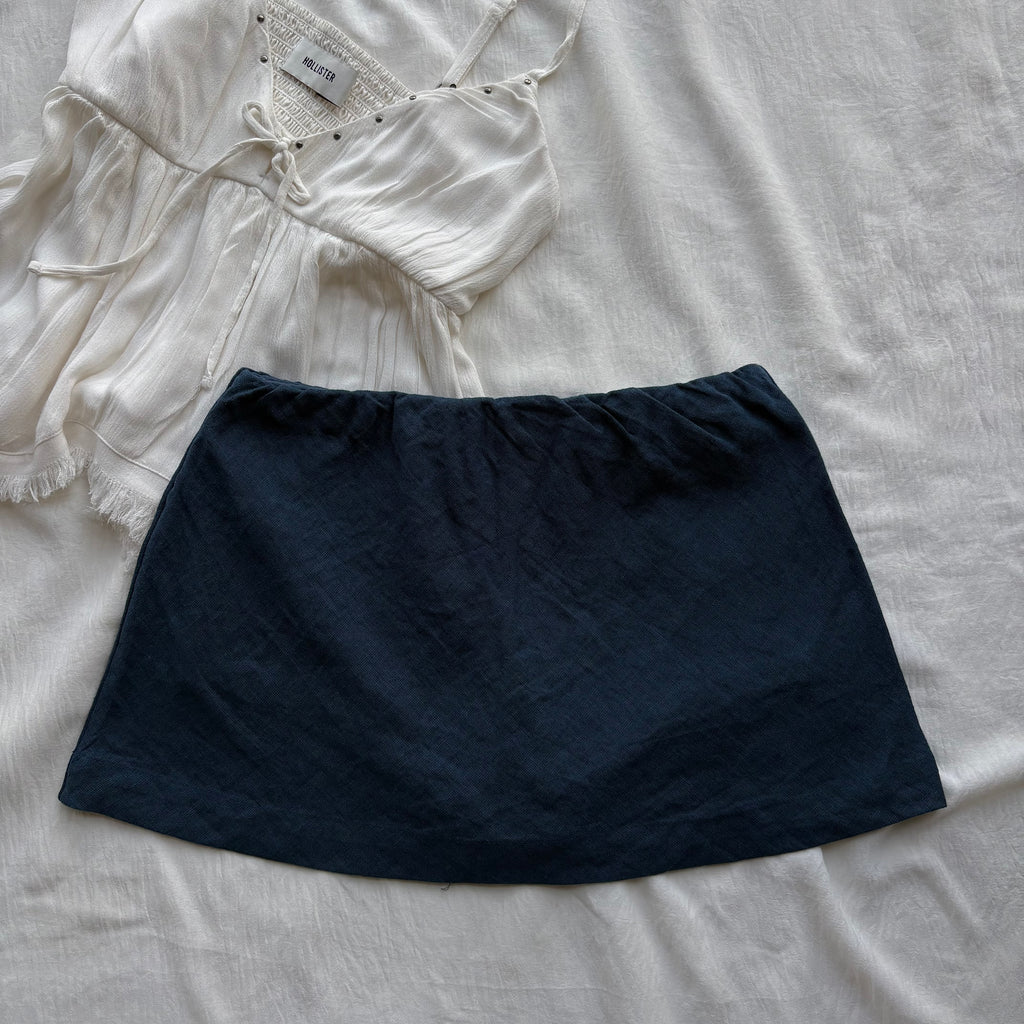 NAVY BLUE SKIRT FROM FREE PEOPLE (Waist : 24-26)