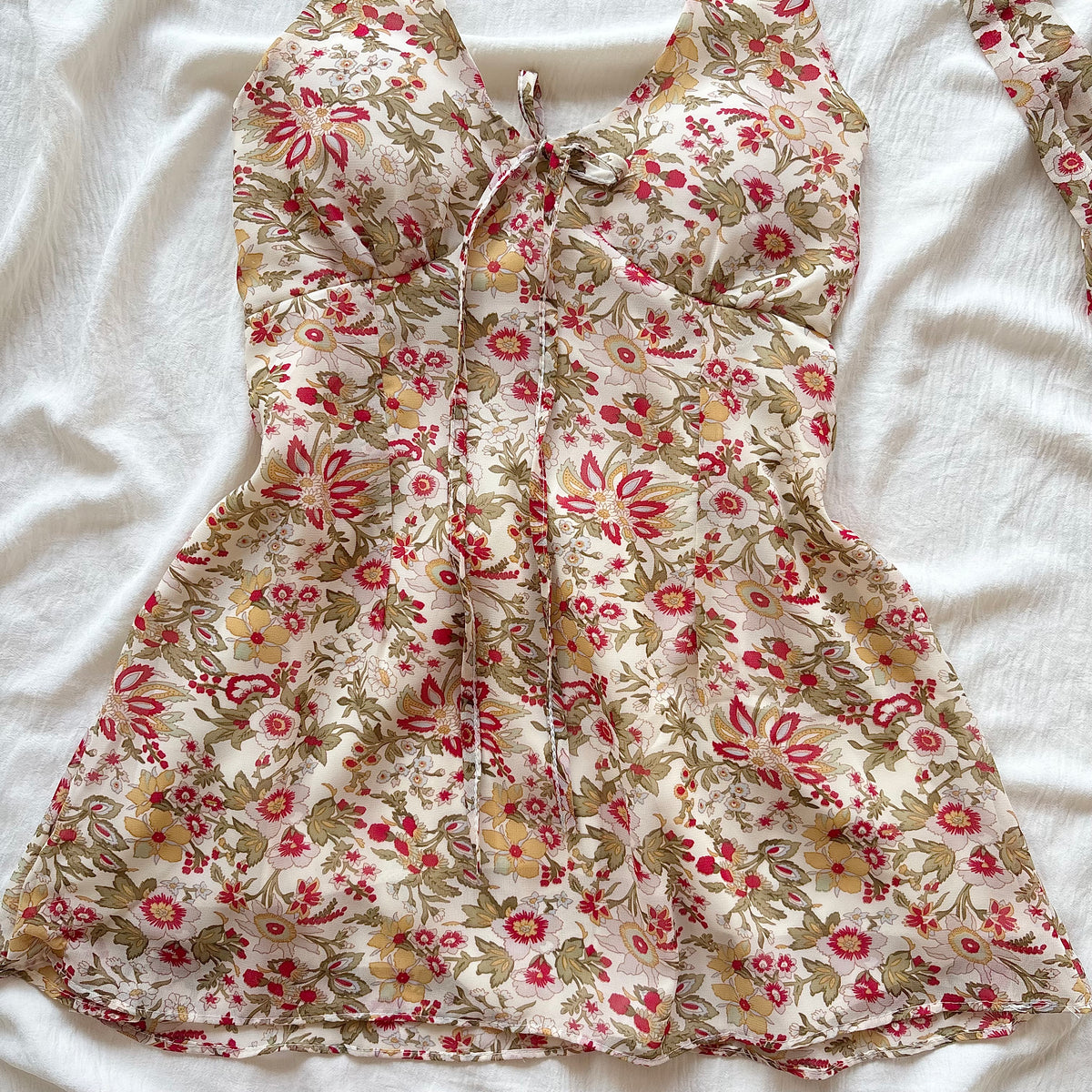 FLORA DRESS (Bust : 30-34, Upper Waist : 24-28)