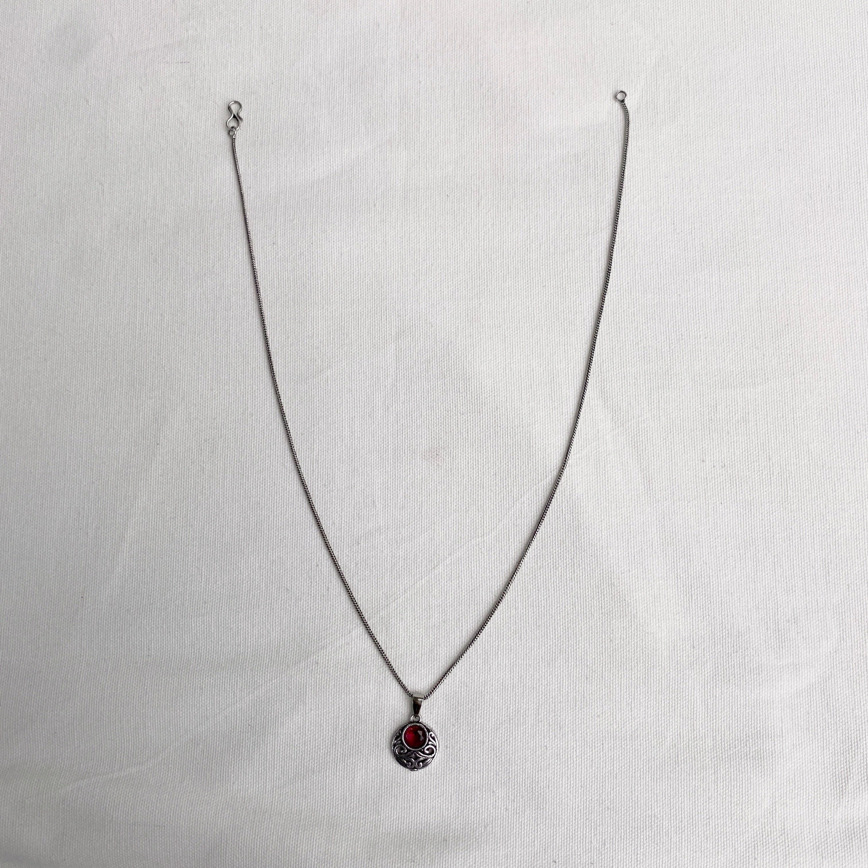 EARRINGS AND NECKLACE SET