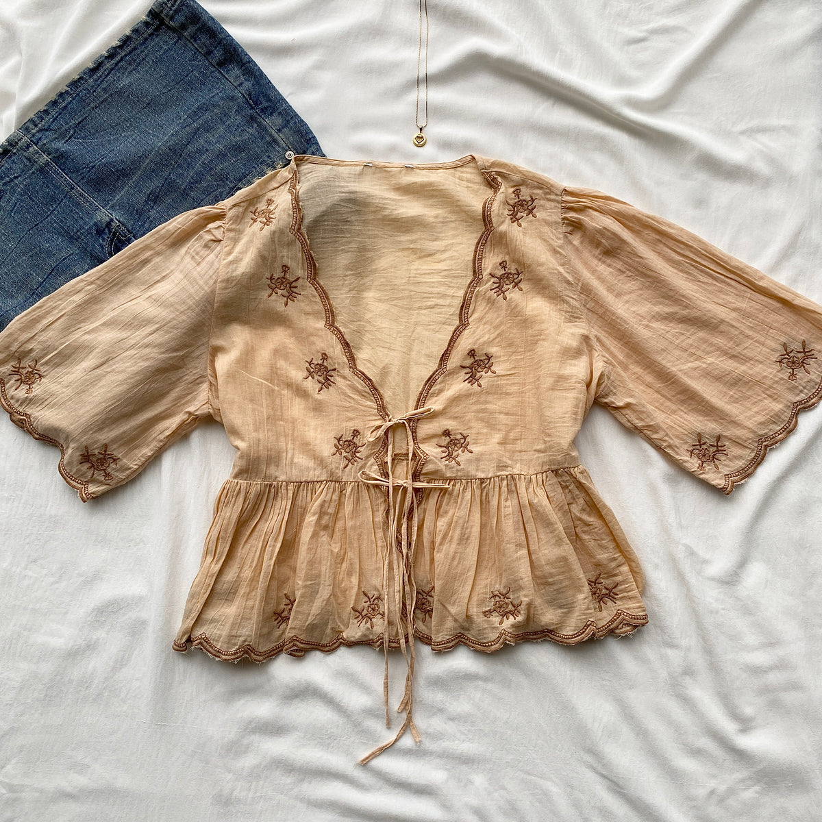 BEIGE EMBROIDERED TOP (Bust : 32-34)