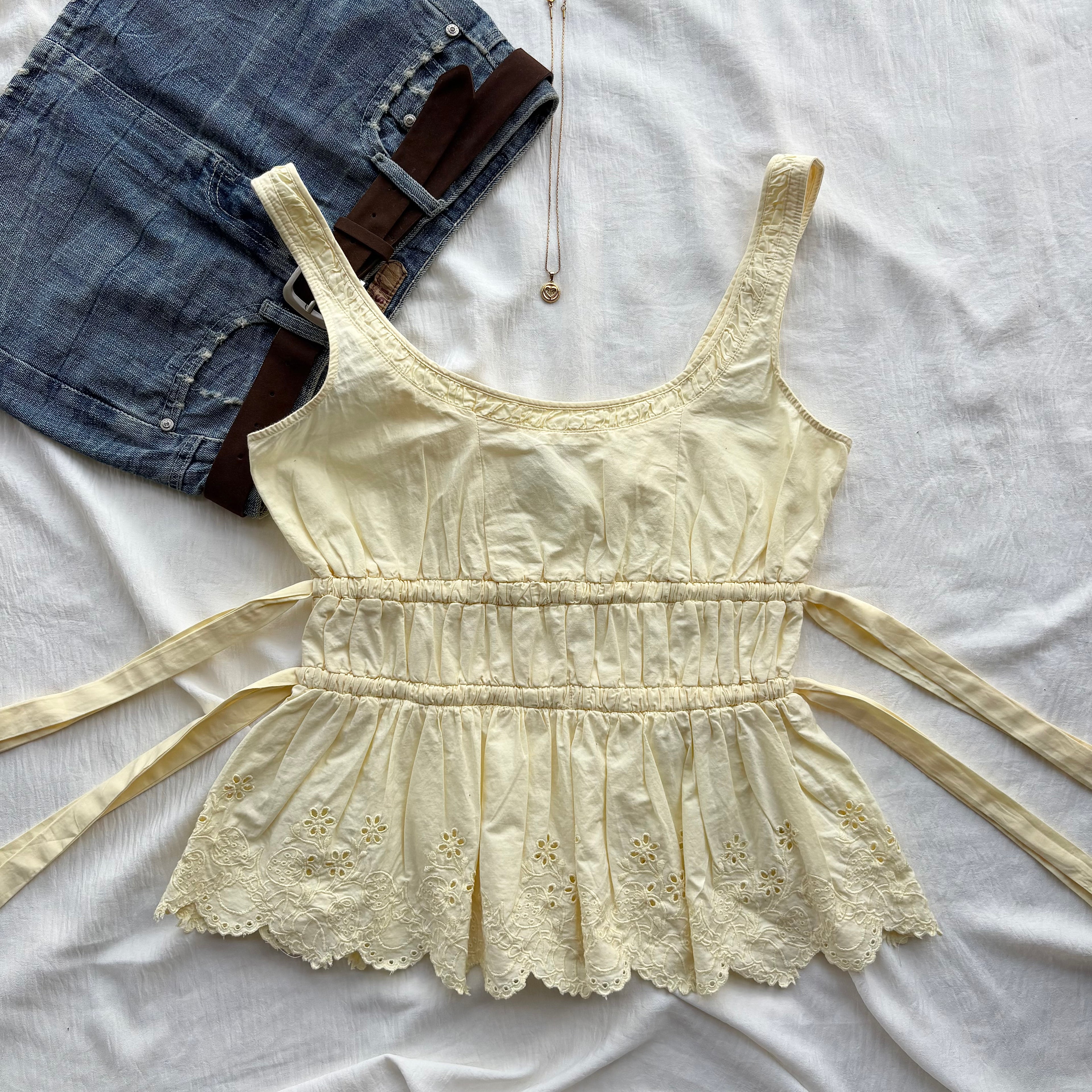 EYELET TOP IN BUTTER YELLOW FROM DAMSON AND MADDER (Bust : 32-34, Upper Waist : 28-30)