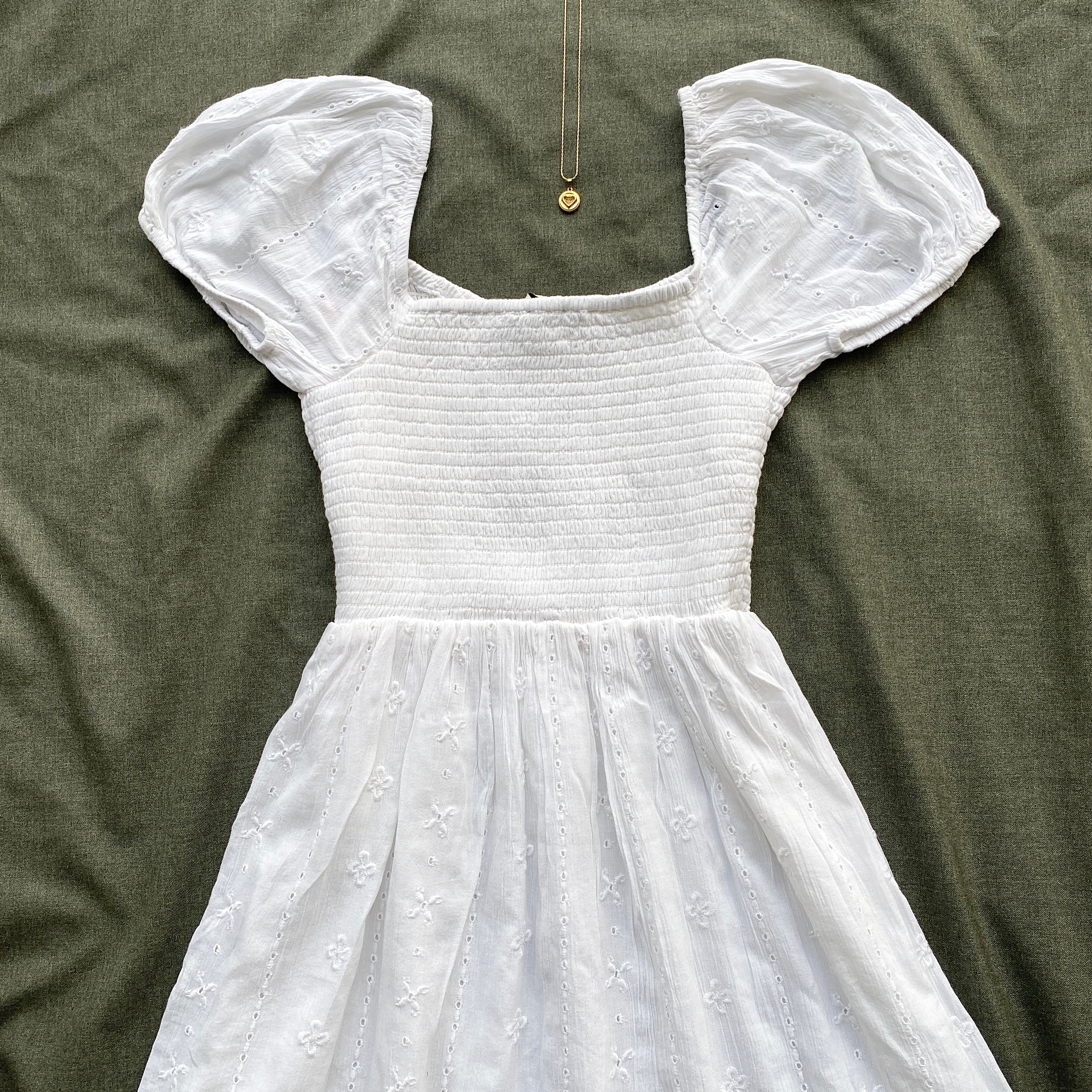 WHITE DRESS FROM HOLLISTER (Bust : 28-32, Upper Waist : 23-28)