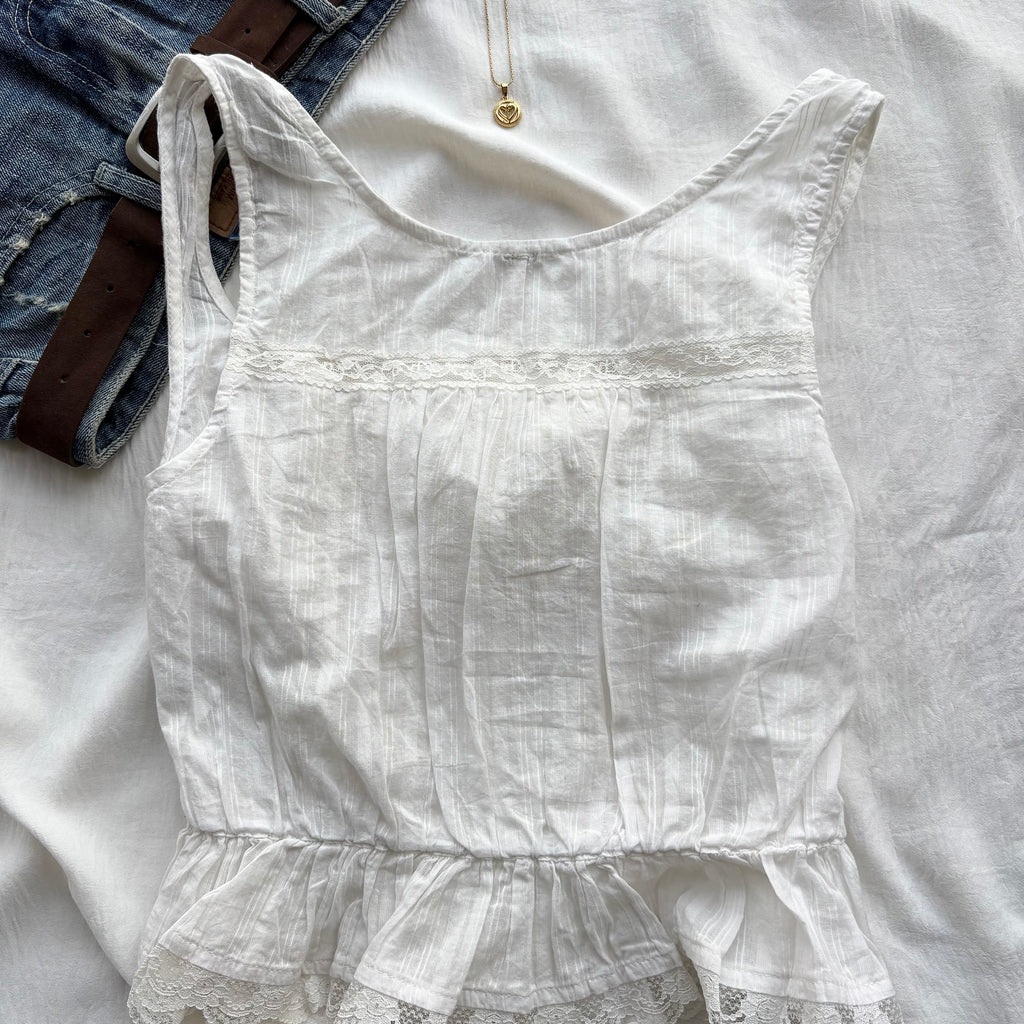 WHITE LACE TOP FROM FREE PEOPLE (Bust : 34-36, Upper Waist : 28-34)
