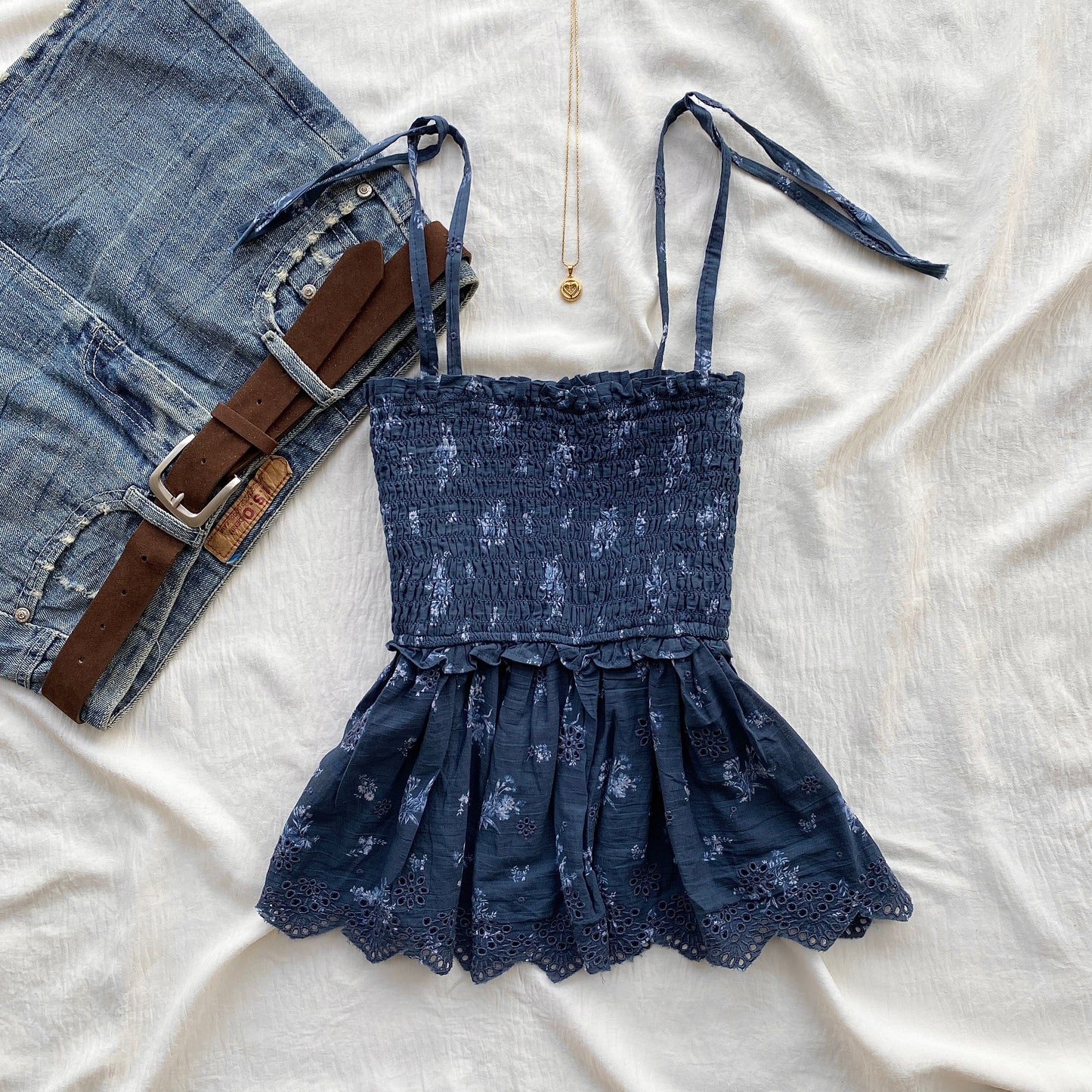 BLUE FLORAL TOP FROM AMERICAN EAGLE (Sizes available)