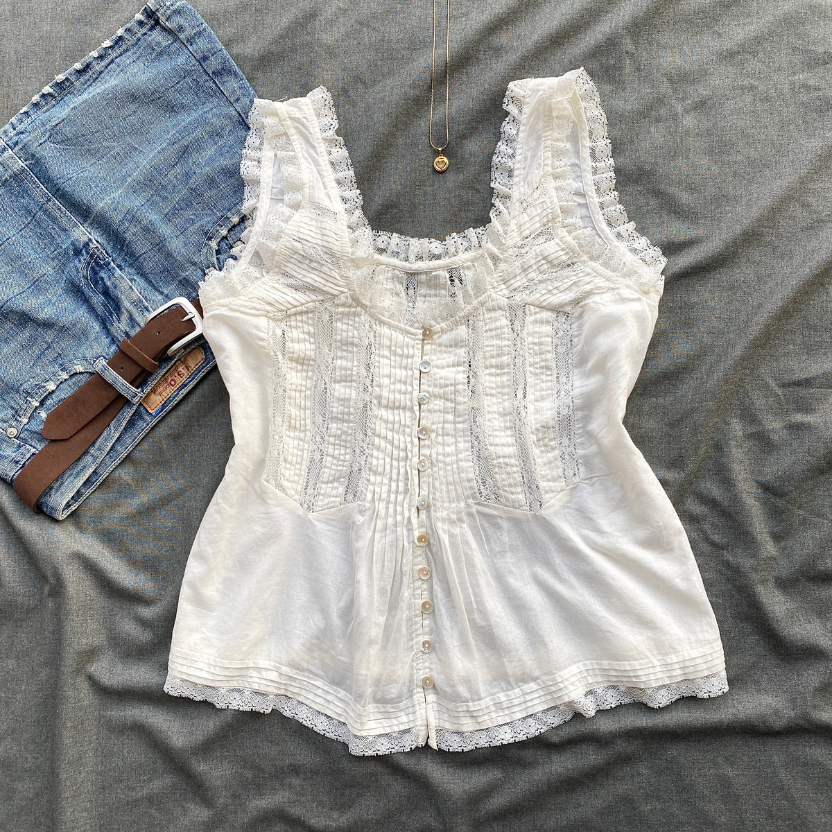WHITE LACE TOP FROM FREE PEOPLE (Bust : 34-36, Upper Waist : 28-34)