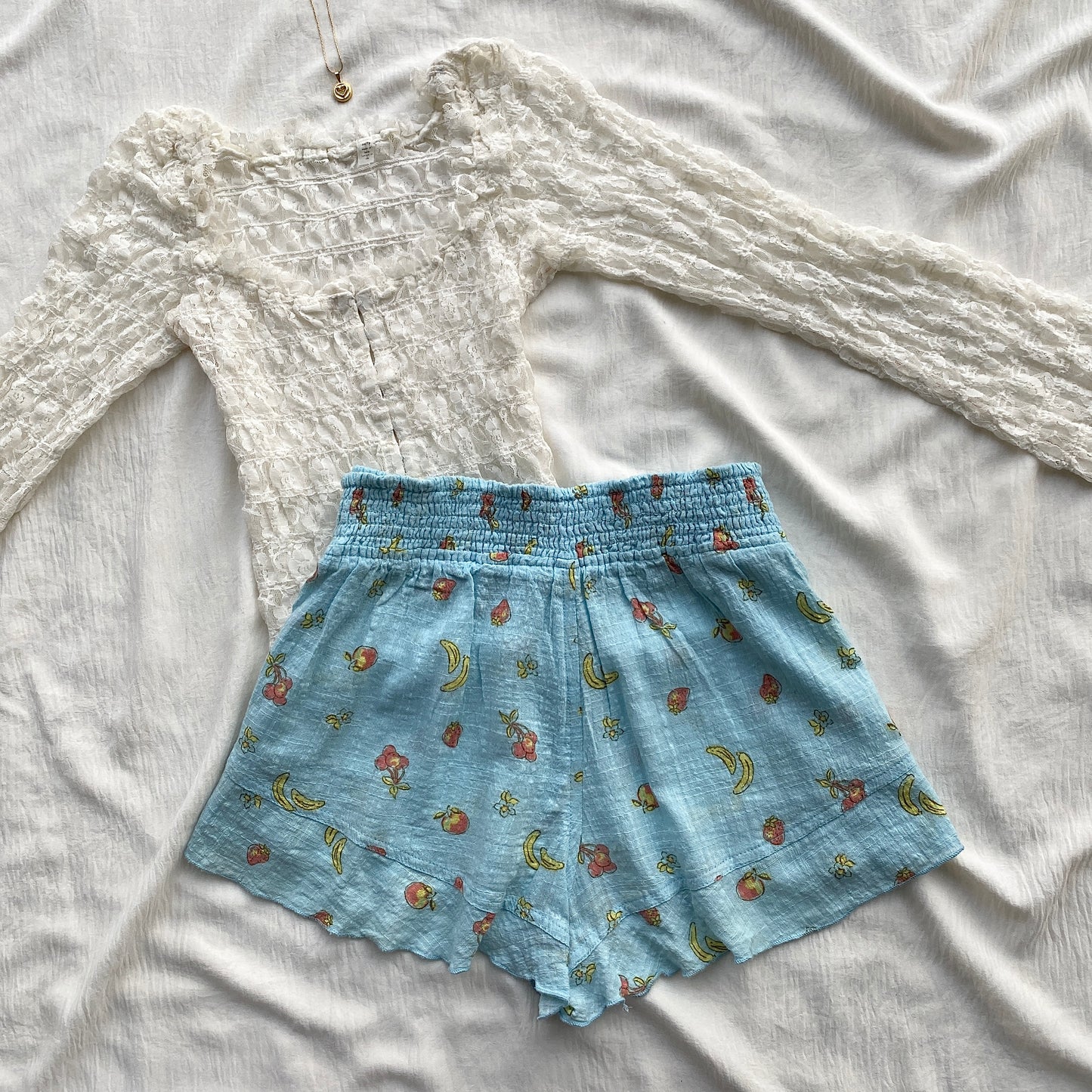 FUITY COTTON SHORTS FROM URBAN OUTFITTERS (Waist : 30-36)