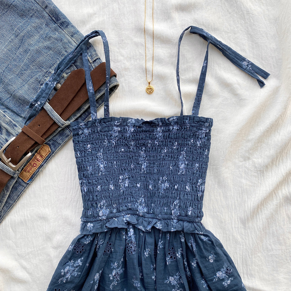 BLUE FLORAL TOP FROM AMERICAN EAGLE (Sizes available)