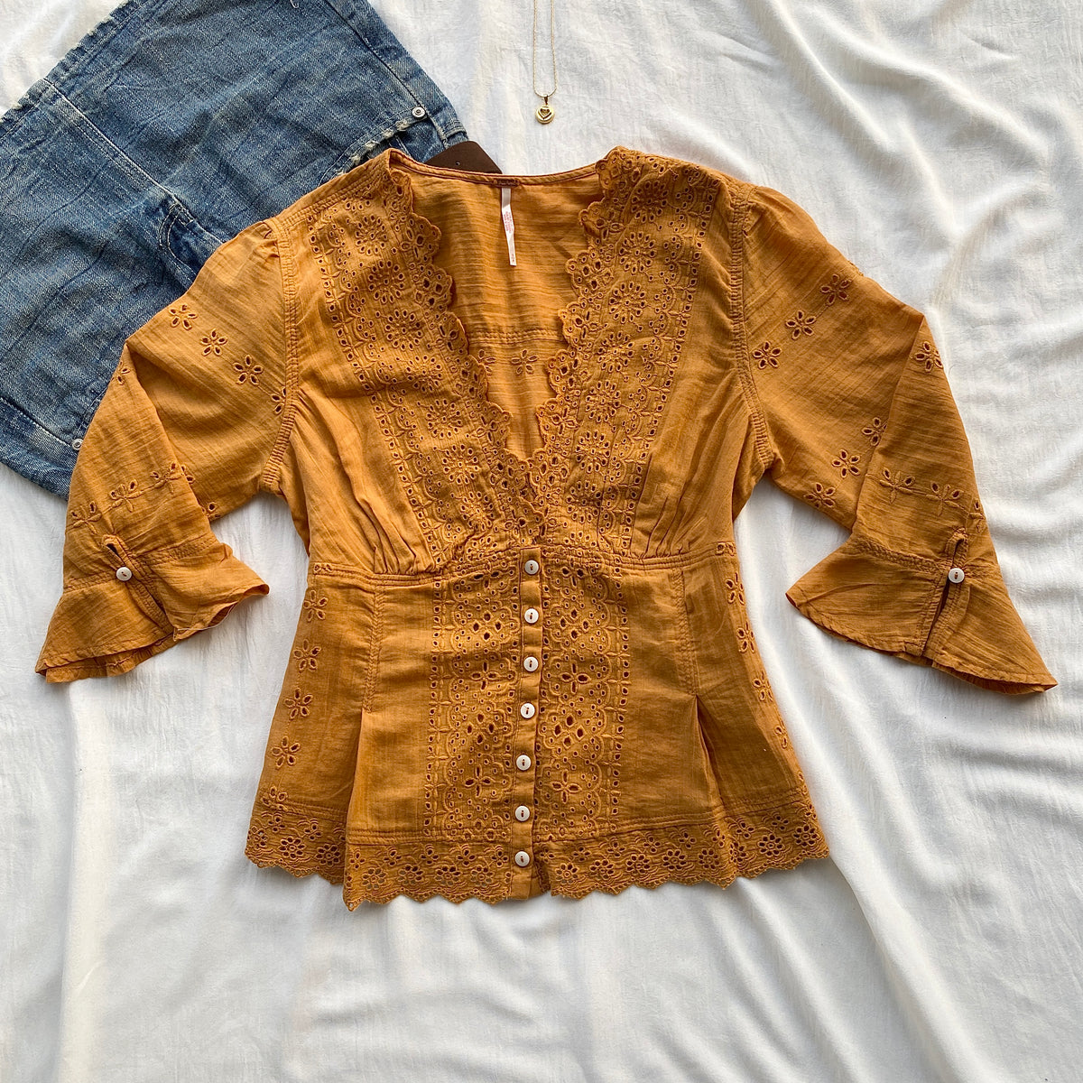 EYELET TOP FROM FREE PEOPLE (Bust : 32-34, Upper Waist : 26-30)