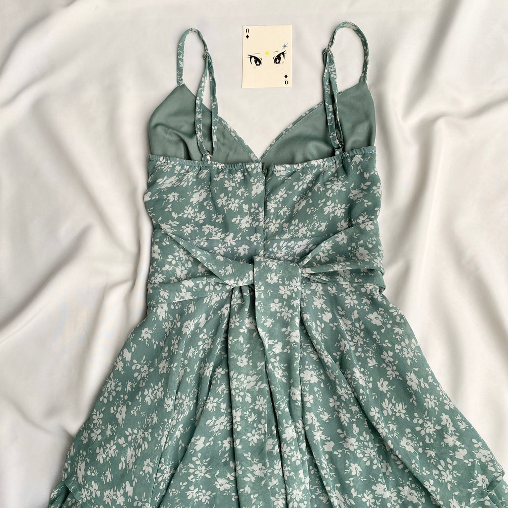 GREEN FLORAL PLAYSUIT  ( Bust : 30-34, Upper Waist : 24-28)