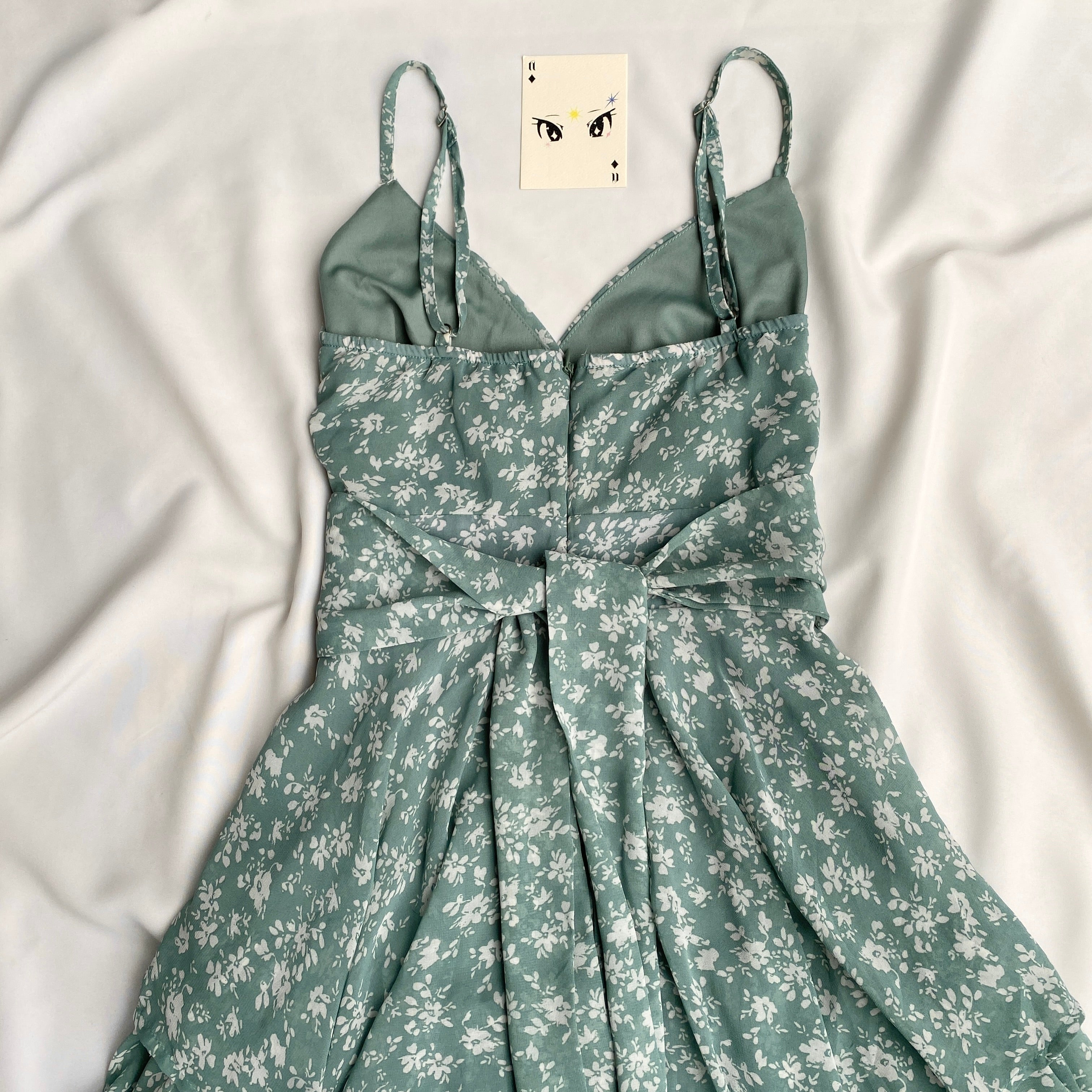 GREEN FLORAL PLAYSUIT  ( Bust : 30-34, Upper Waist : 24-28)