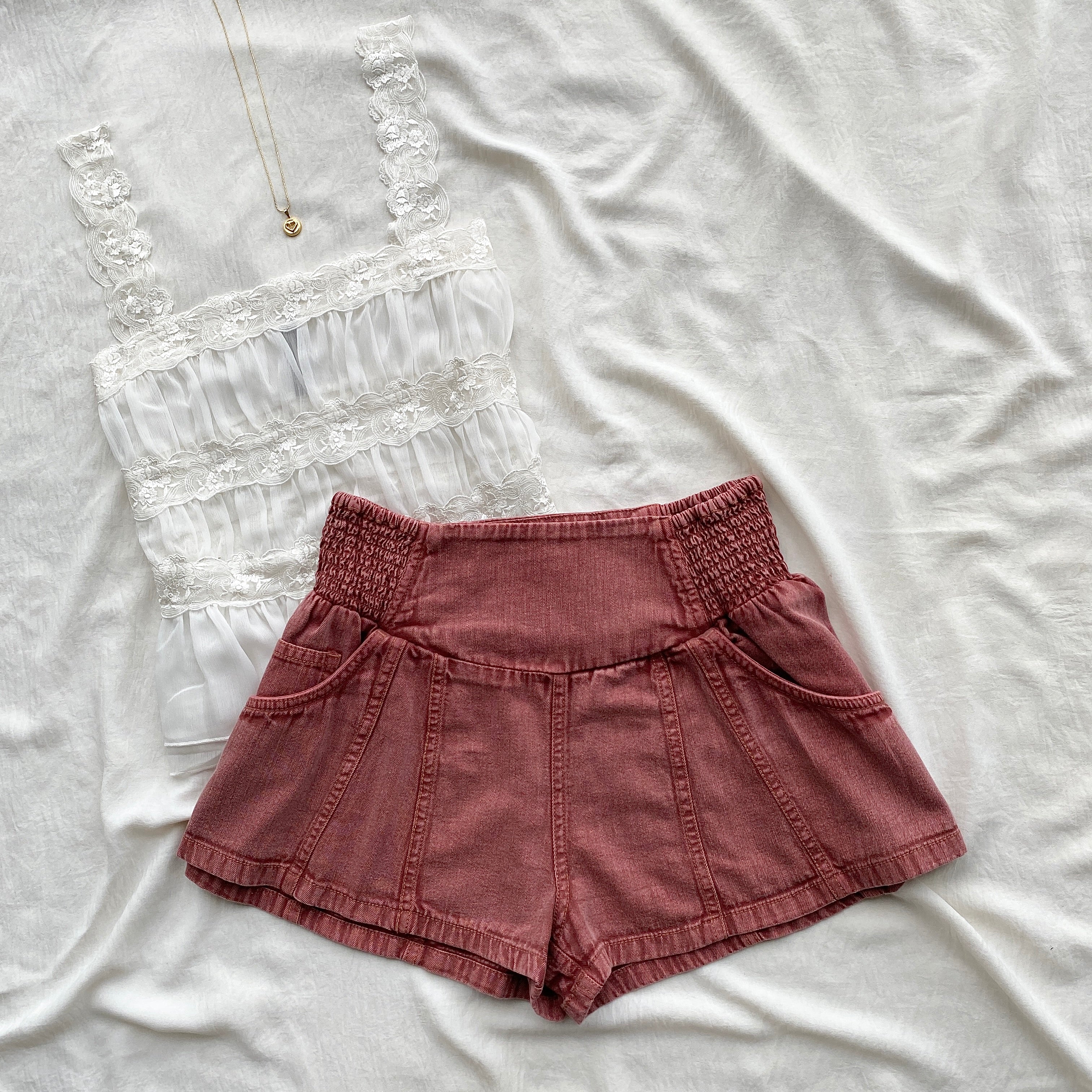 DENIM SHORTS FROM FREE PEOPLE (XS)