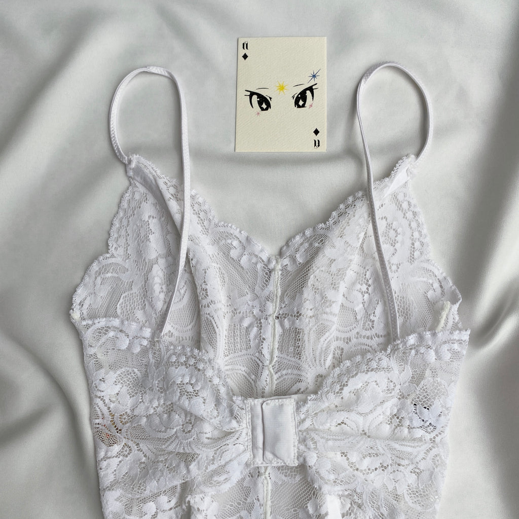 WHITE LACE CORSET (Bust : 28-32, Upper Waist : 22-26)