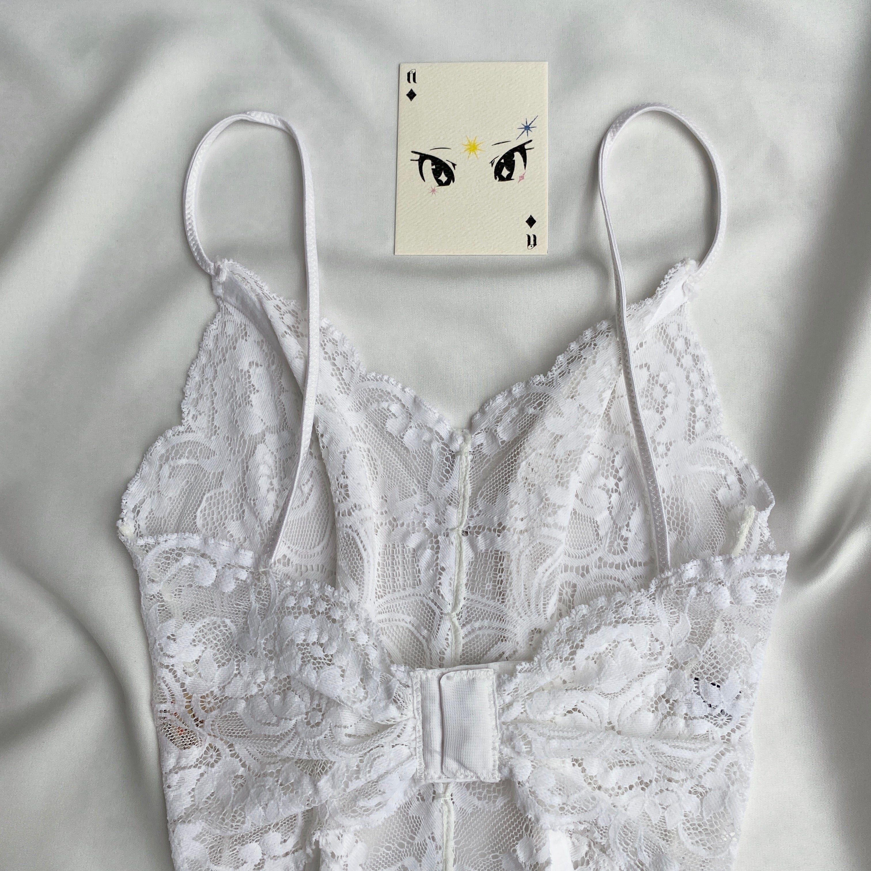 WHITE LACE CORSET (Bust : 28-32, Upper Waist : 22-26)