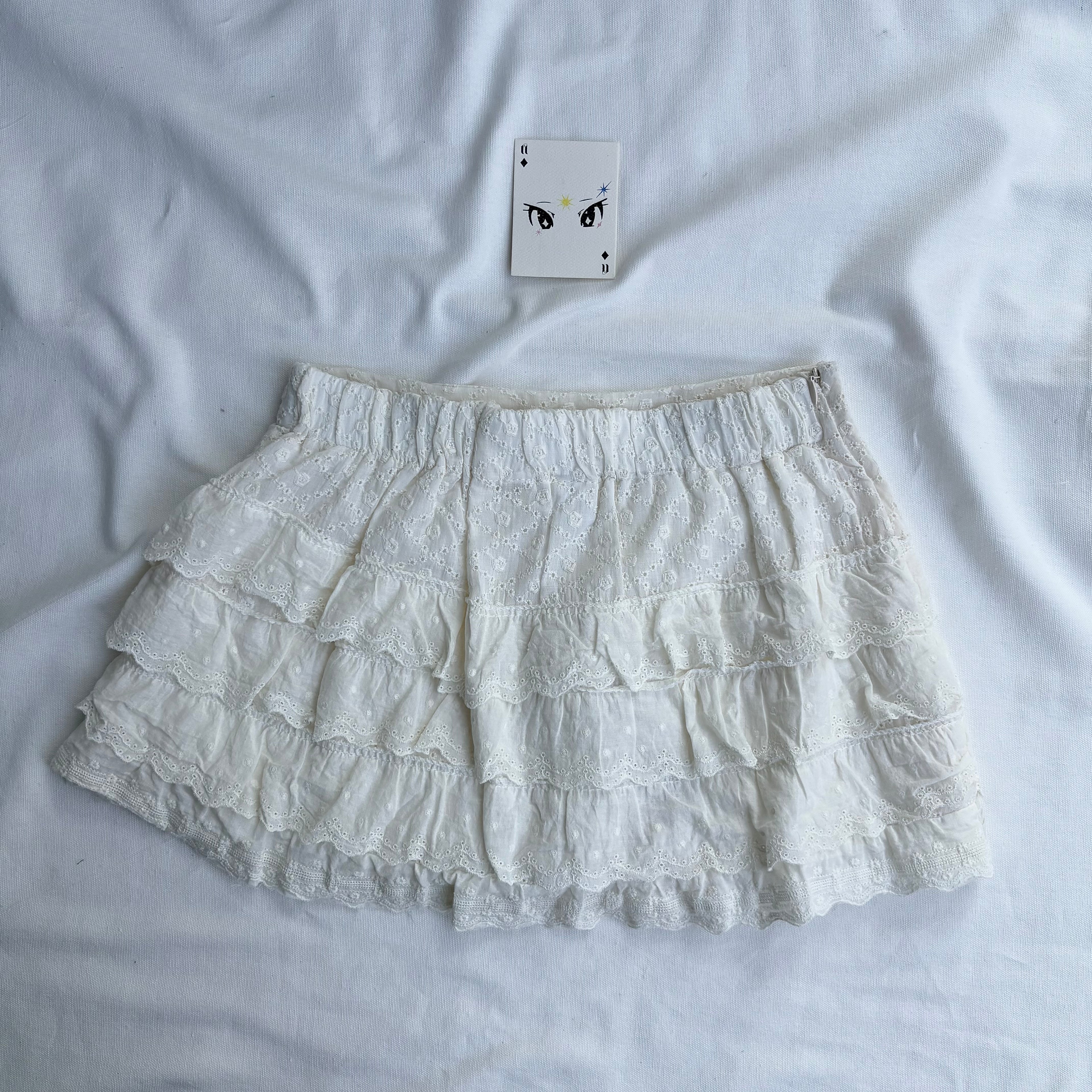 WHITE EYELET SKIRT (Waist : 24-28)