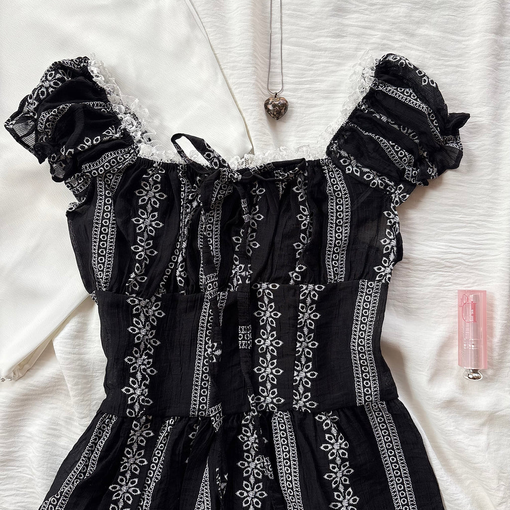 BLACK TOP (Bust : 28-34, Upper Waist : 24-28)