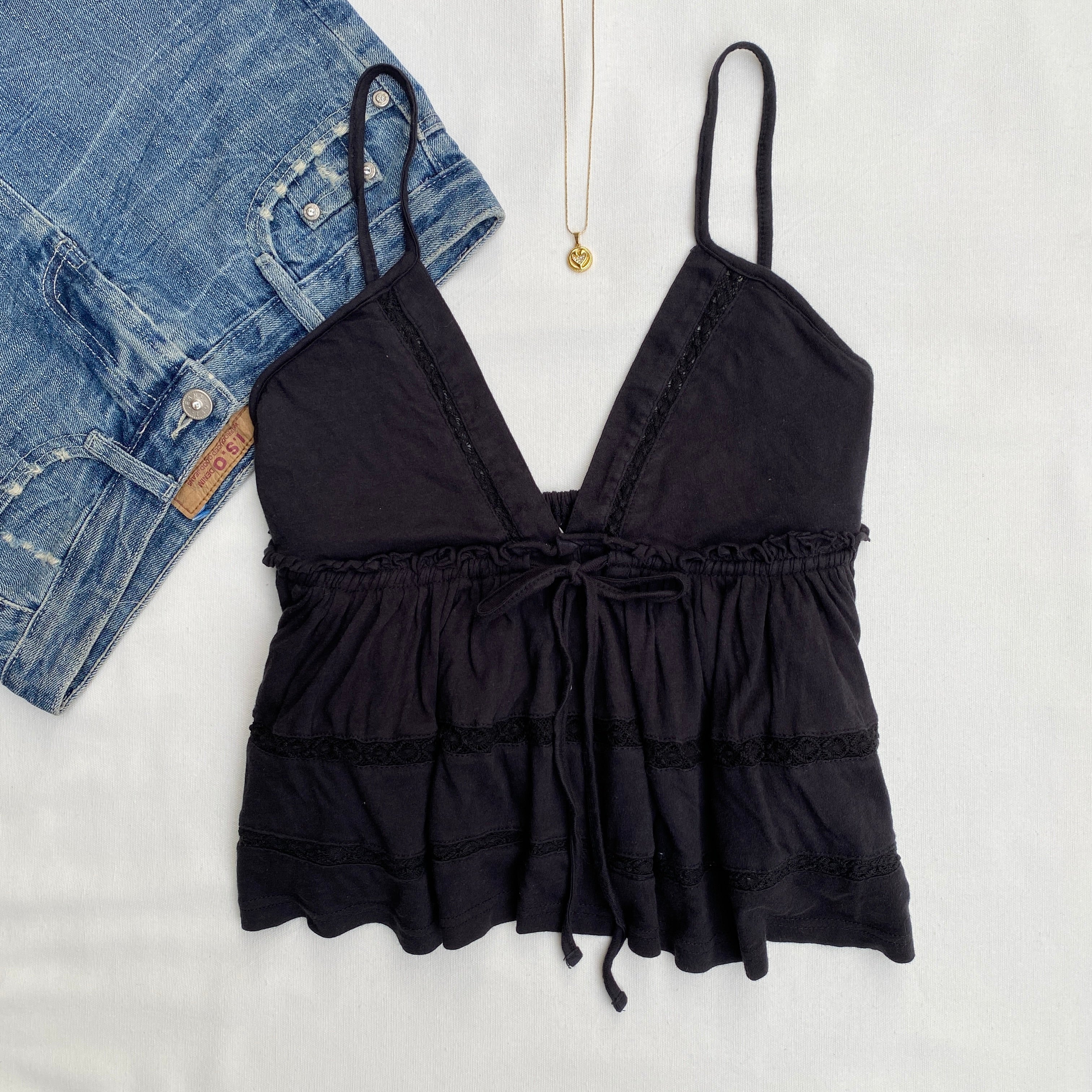 BLACK TOP FROM URBAN OUTFITTERS (Bust : 34-36, Upper Waist : 28-36)