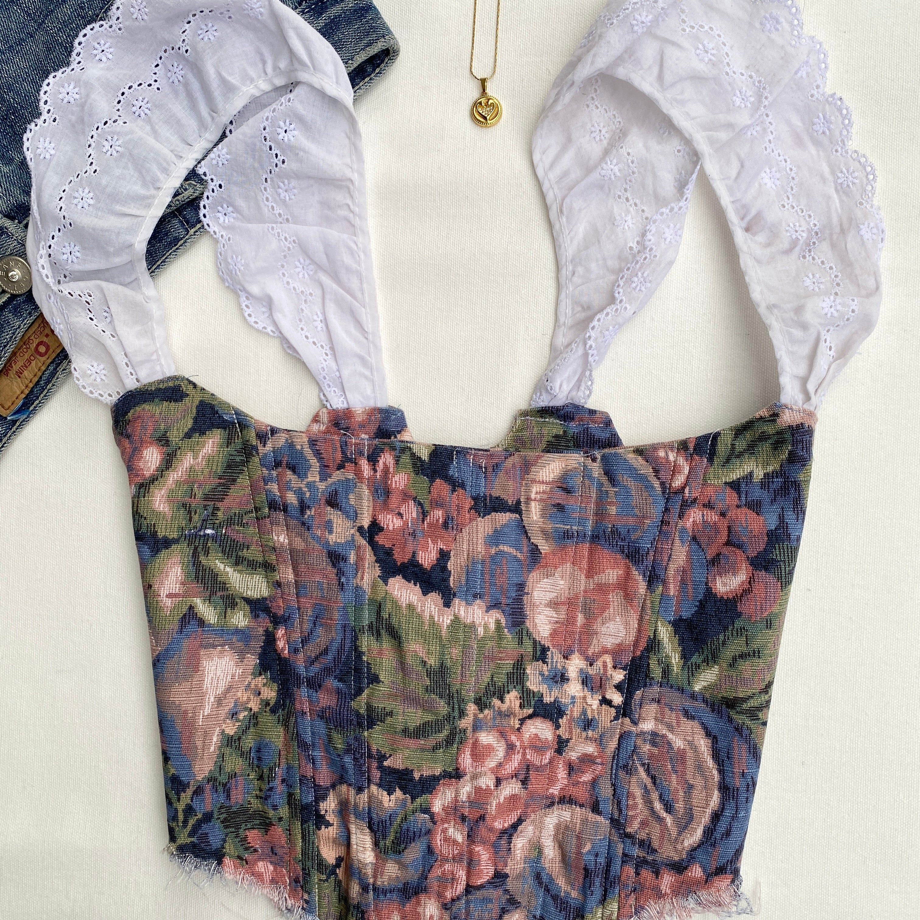 FLORAL TAPESTRY CORSET (Bust : 30-34, Upper Waist : 24-26)