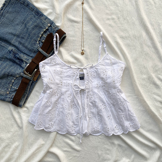 WHITE EYELET TOP (Bust : 34-36, Upper Waist : Free)