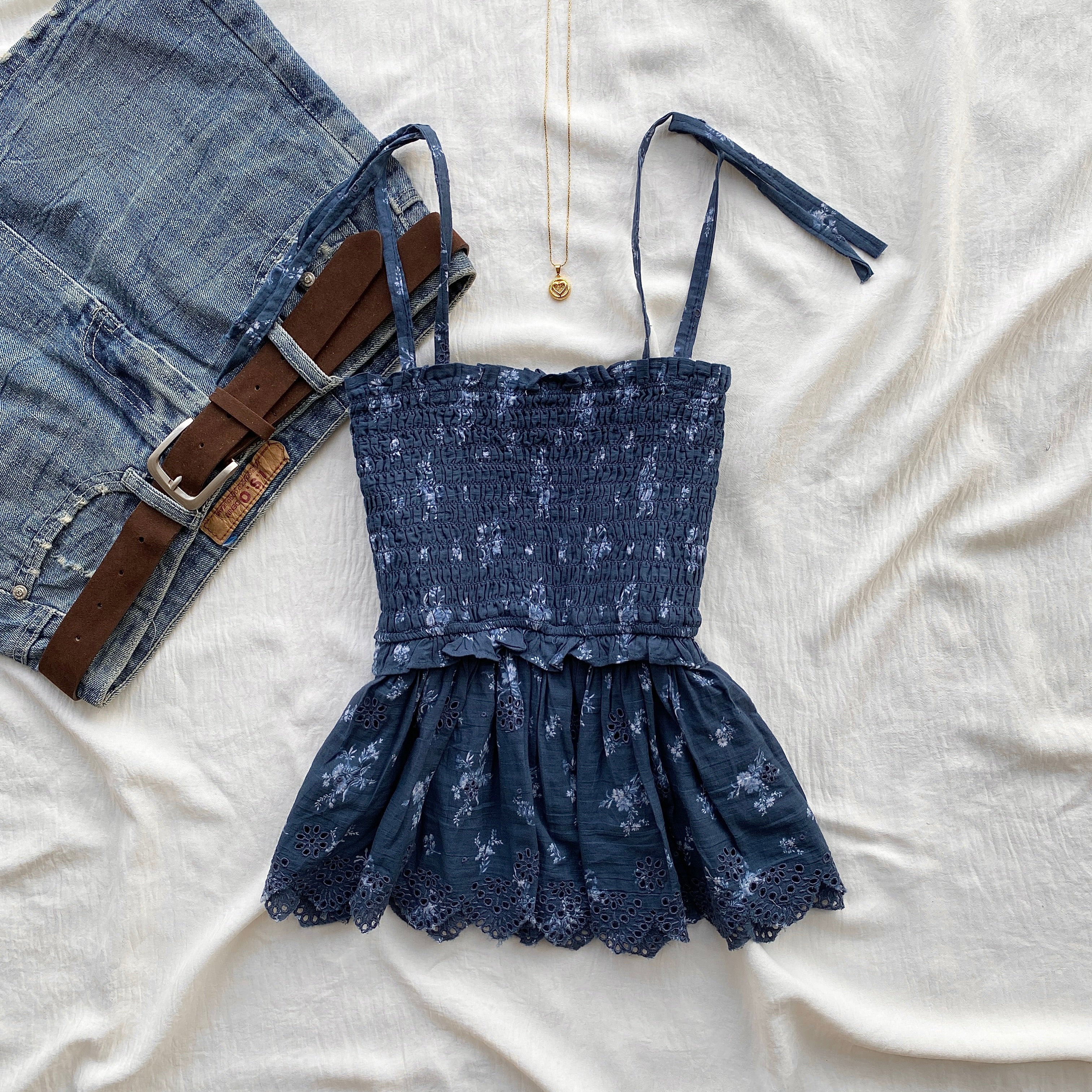 BLUE FLORAL TOP FROM AMERICAN EAGLE (Sizes available)
