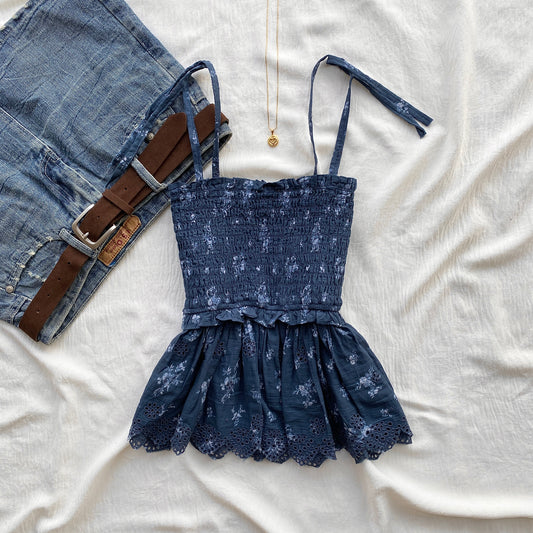 BLUE FLORAL TOP FROM AMERICAN EAGLE (Sizes available)