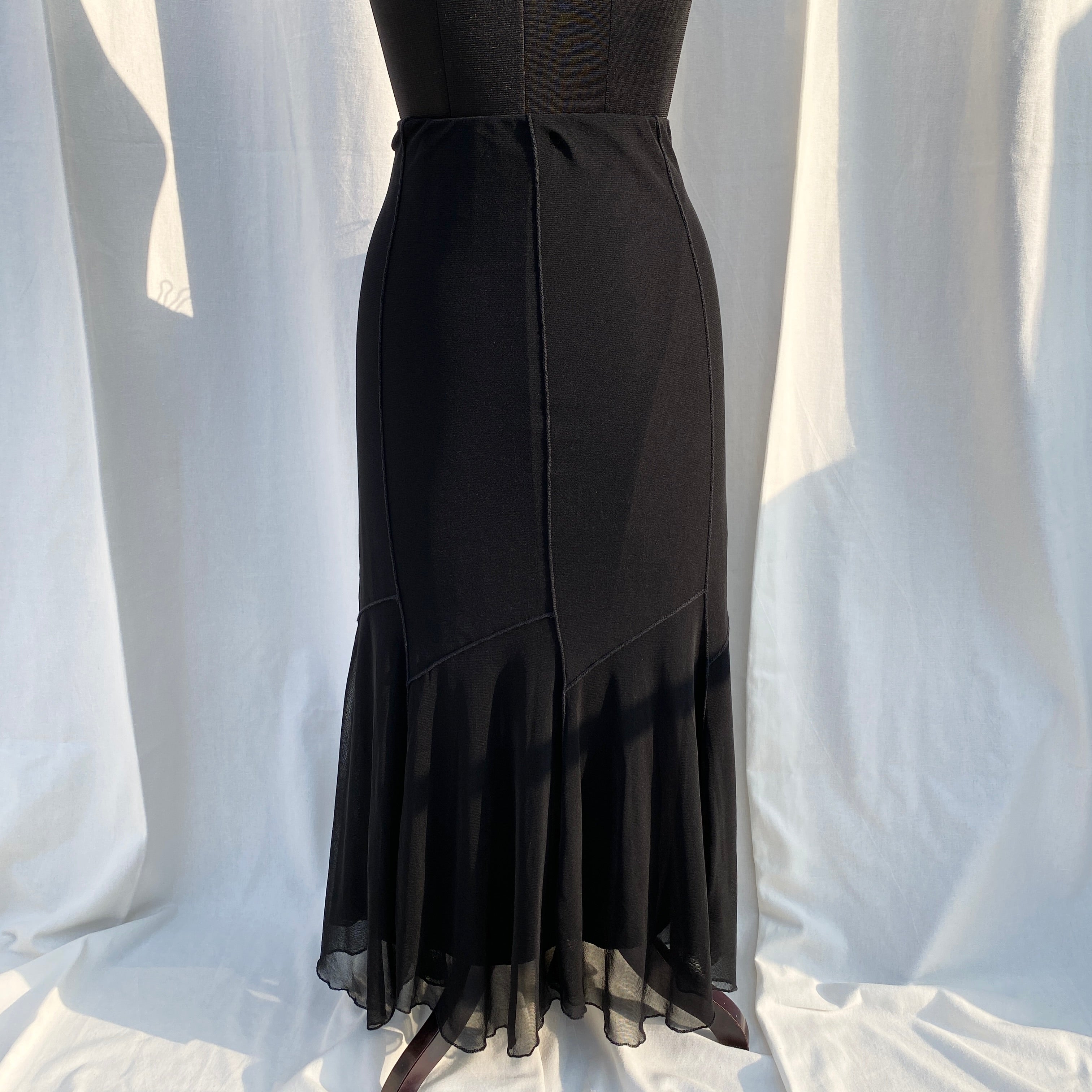 BLACK SKIRT (Waist : 30-36)