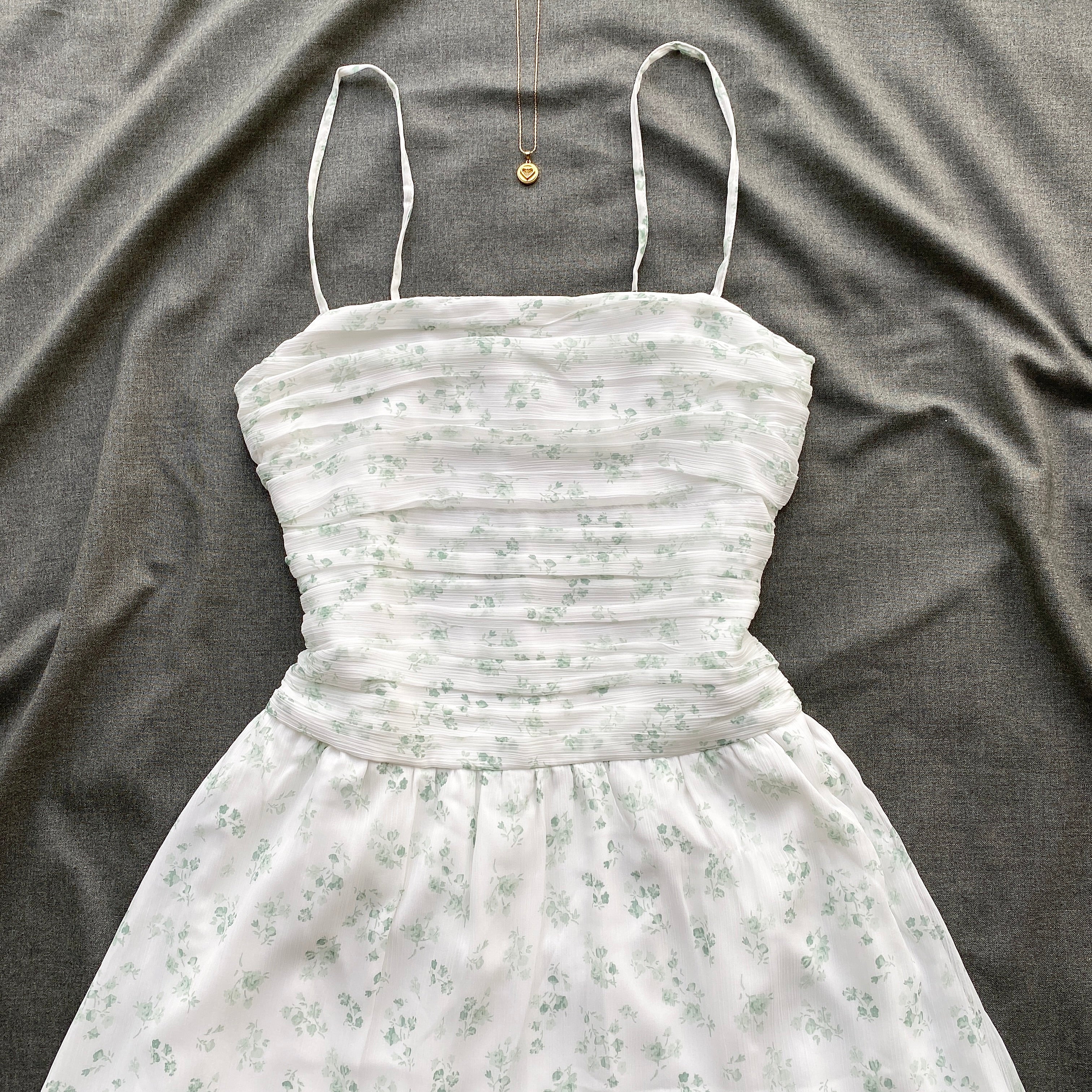 FLORAL RUCHED MINI DRESS FROM HOLLISTER (Bust : 30-34, Upper Waist : 24-28)